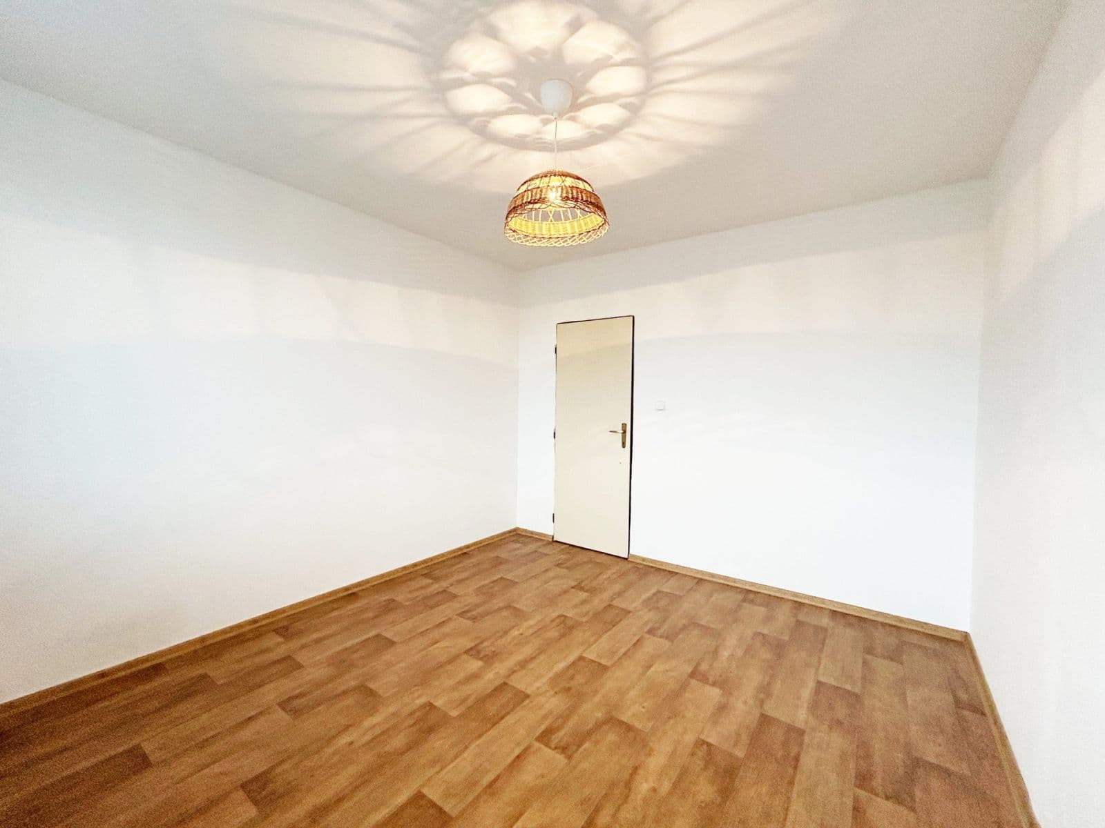 Pronájem bytu 4+1 89 m², Doležalova, Praha, Praha Pronájem bytu 4+1 89 m², Doležalova, Praha, Praha