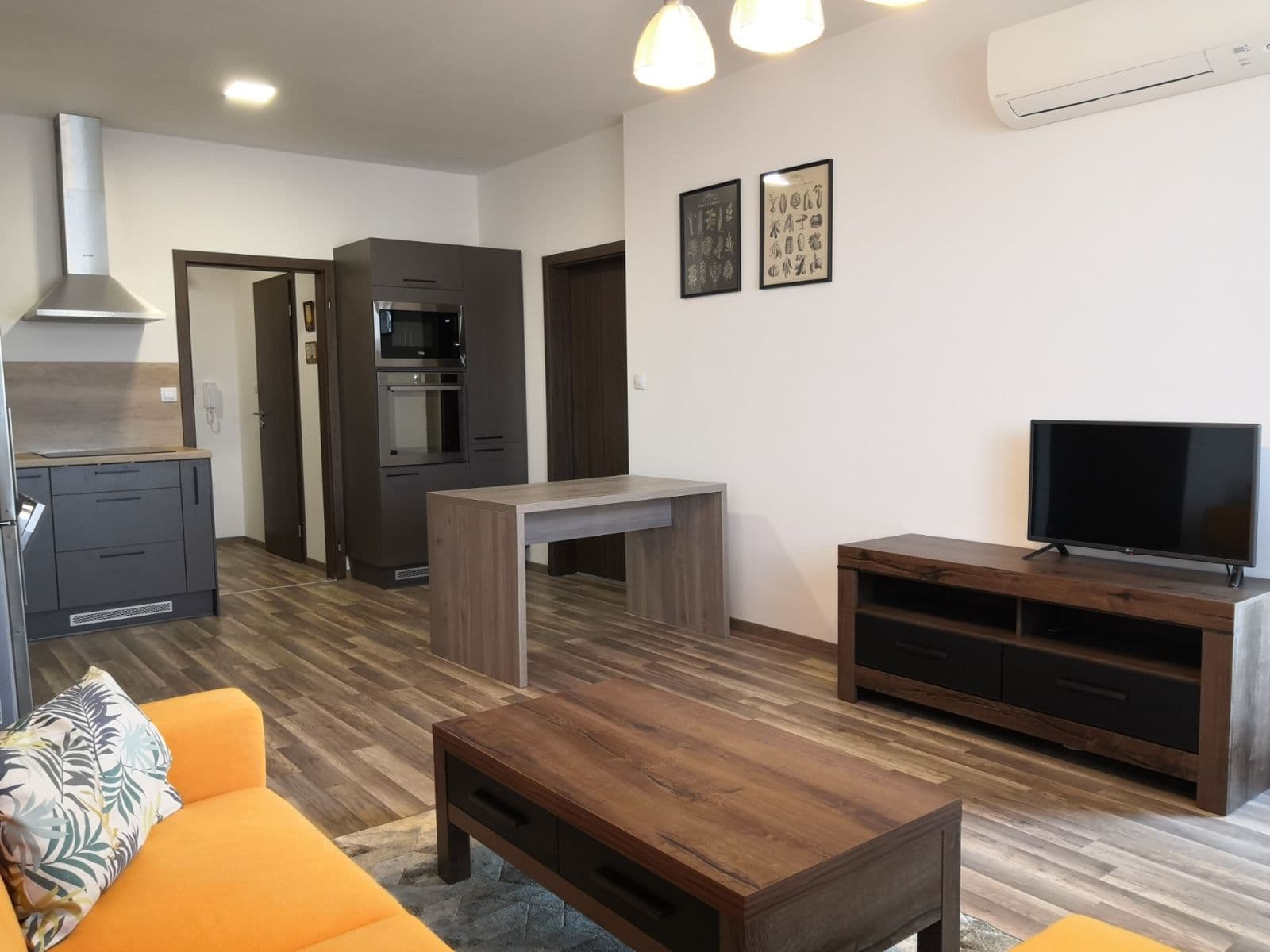 Pronájem bytu 3+1 64 m², Šancová, Bratislava - mestská časť Staré Mesto, Bratislavský kraj Pronájem bytu 3+1 64 m², Šancová, Bratislava - mestská časť Staré Mesto, Bratislavský kraj