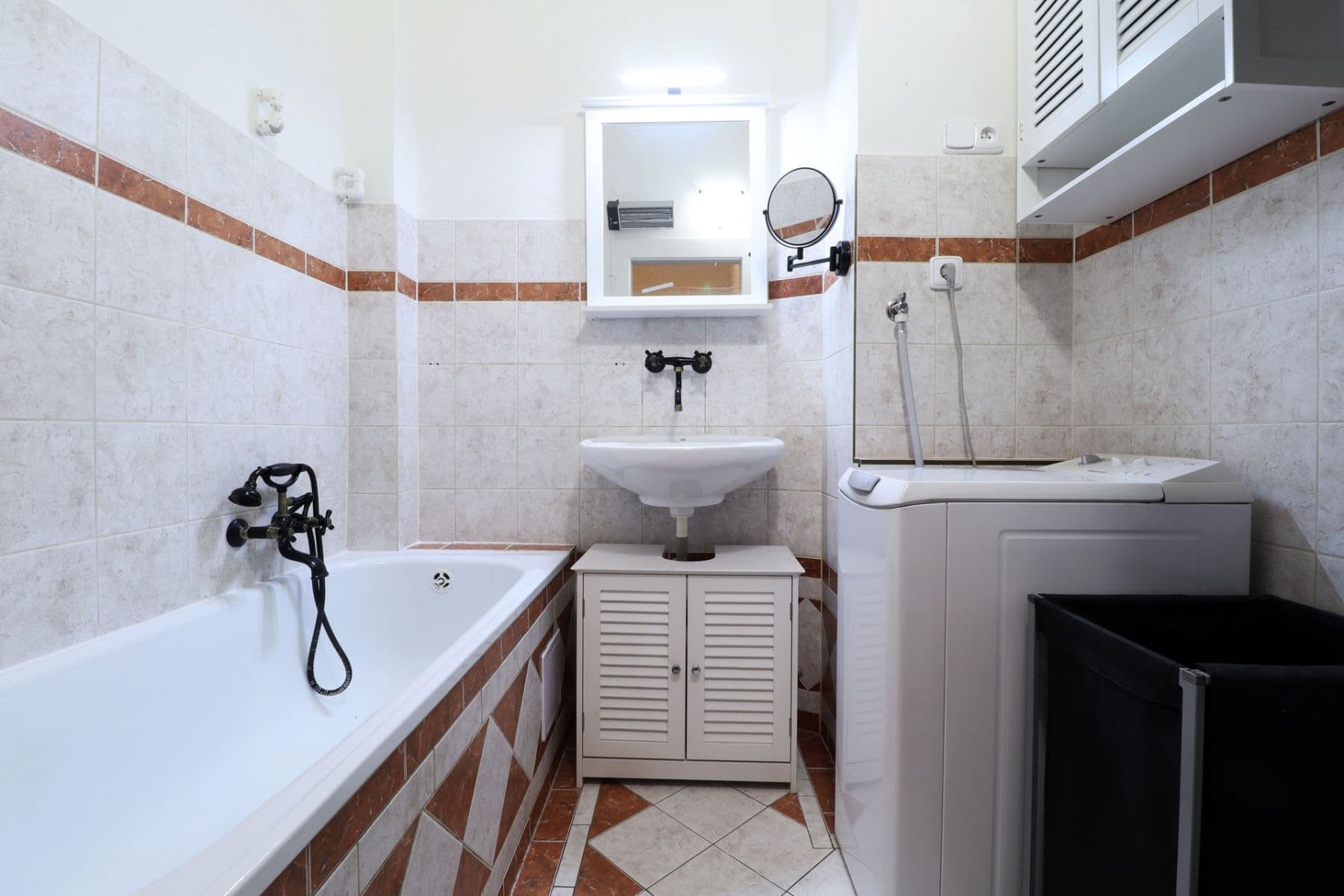 Pronájem bytu 2+kk 50 m², Biskupcova, Praha, Praha Pronájem bytu 2+kk 50 m², Biskupcova, Praha, Praha