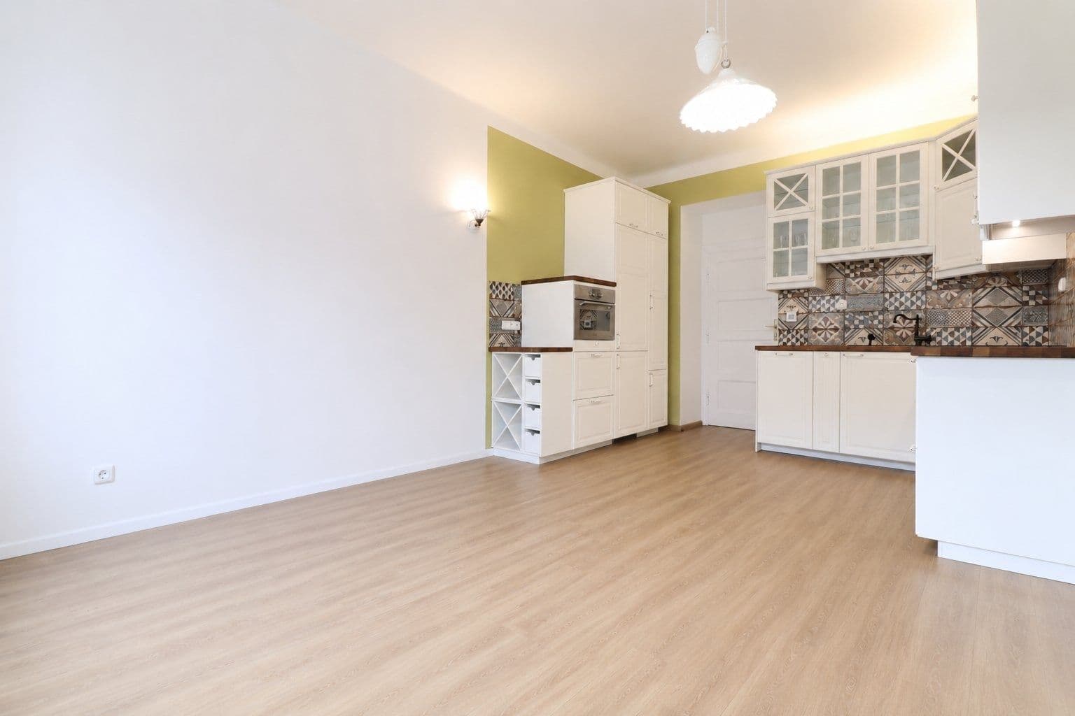 Pronájem bytu 2+kk 50 m², Biskupcova, Praha, Praha Pronájem bytu 2+kk 50 m², Biskupcova, Praha, Praha