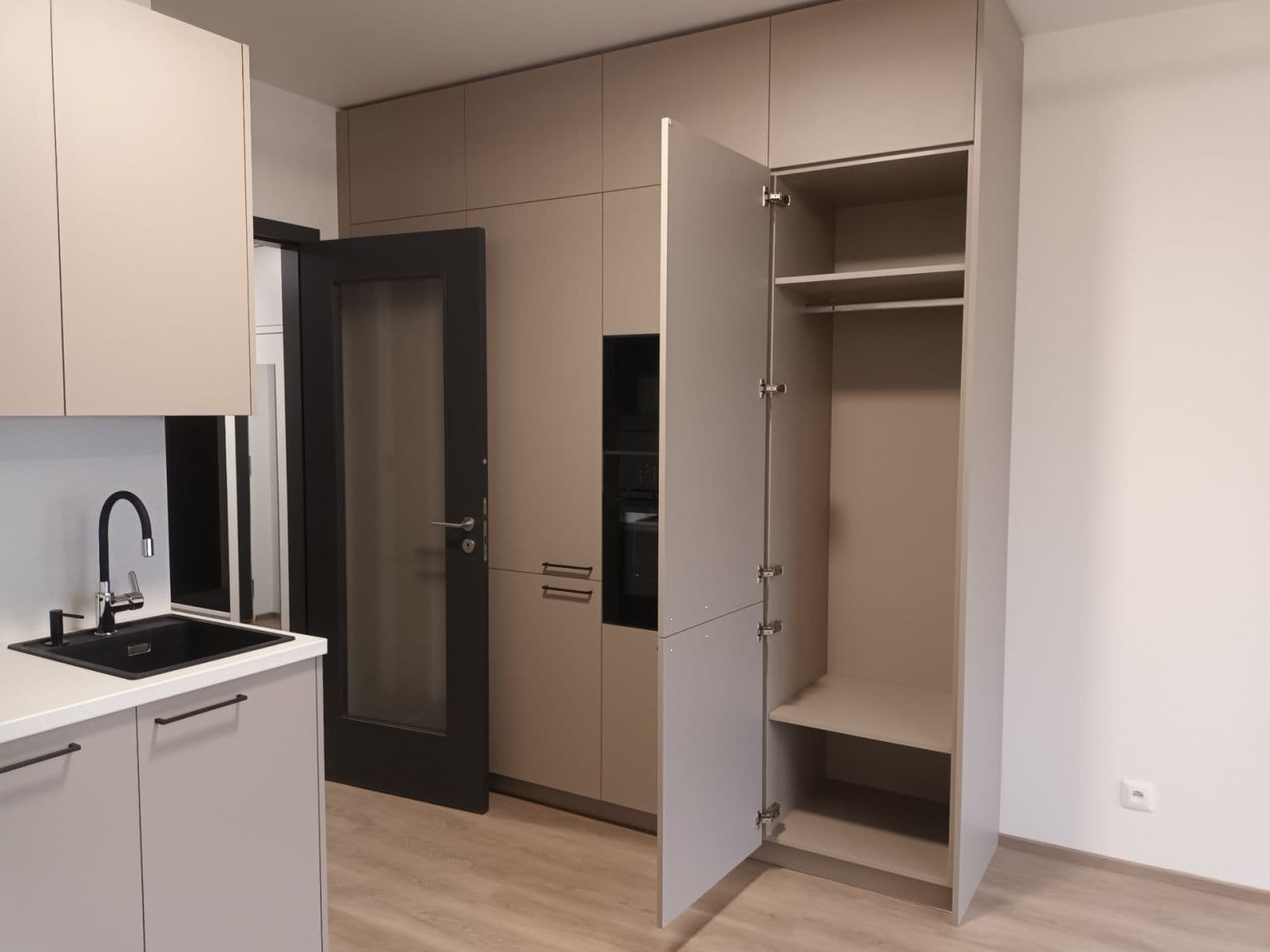 Pronájem bytu 1+kk 32 m², Poděbradská, Praha, Praha Pronájem bytu 1+kk 32 m², Poděbradská, Praha, Praha