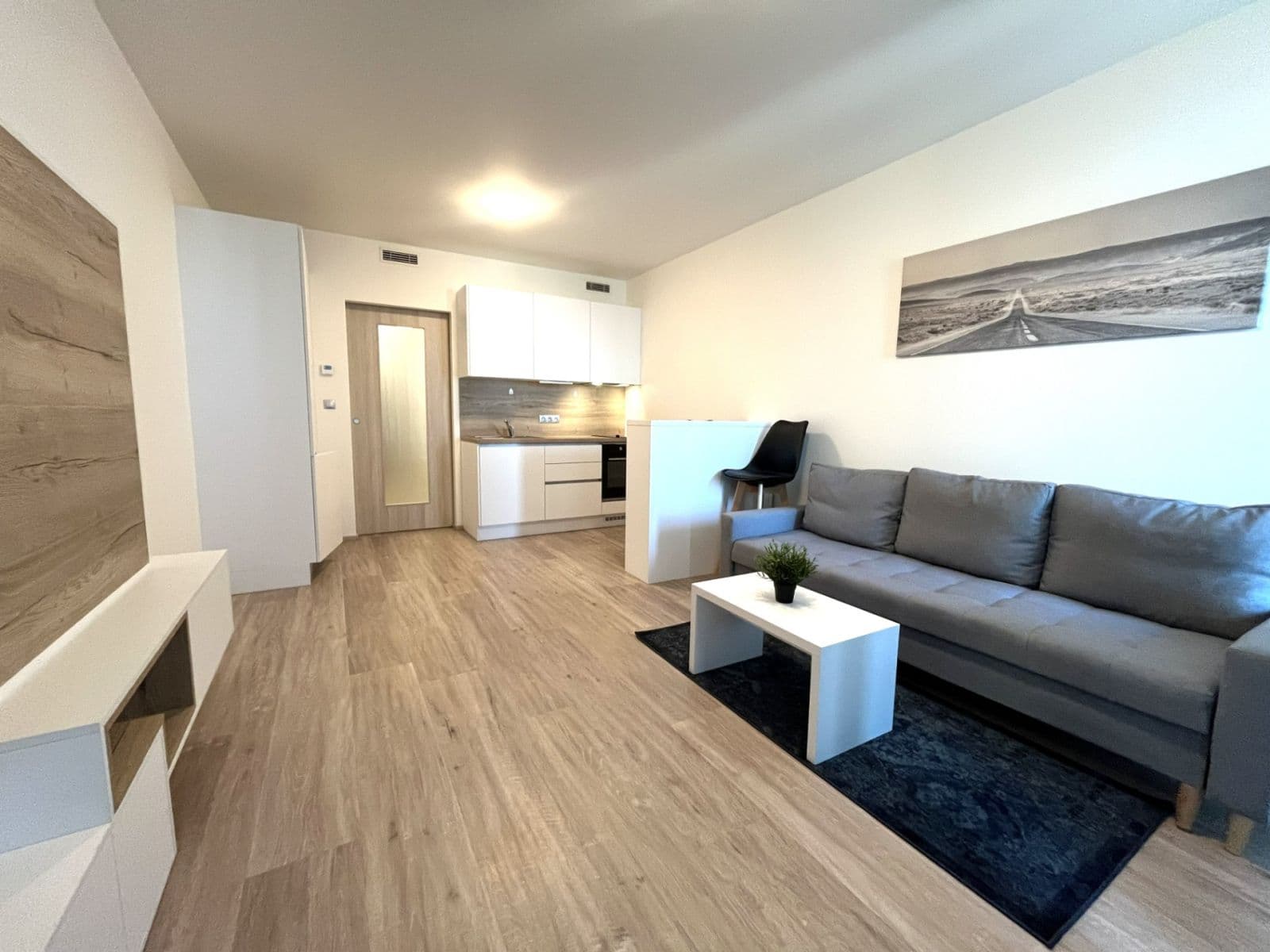 Pronájem bytu 1+kk 33 m², Kurta Konráda, Praha, Praha Pronájem bytu 1+kk 33 m², Kurta Konráda, Praha, Praha