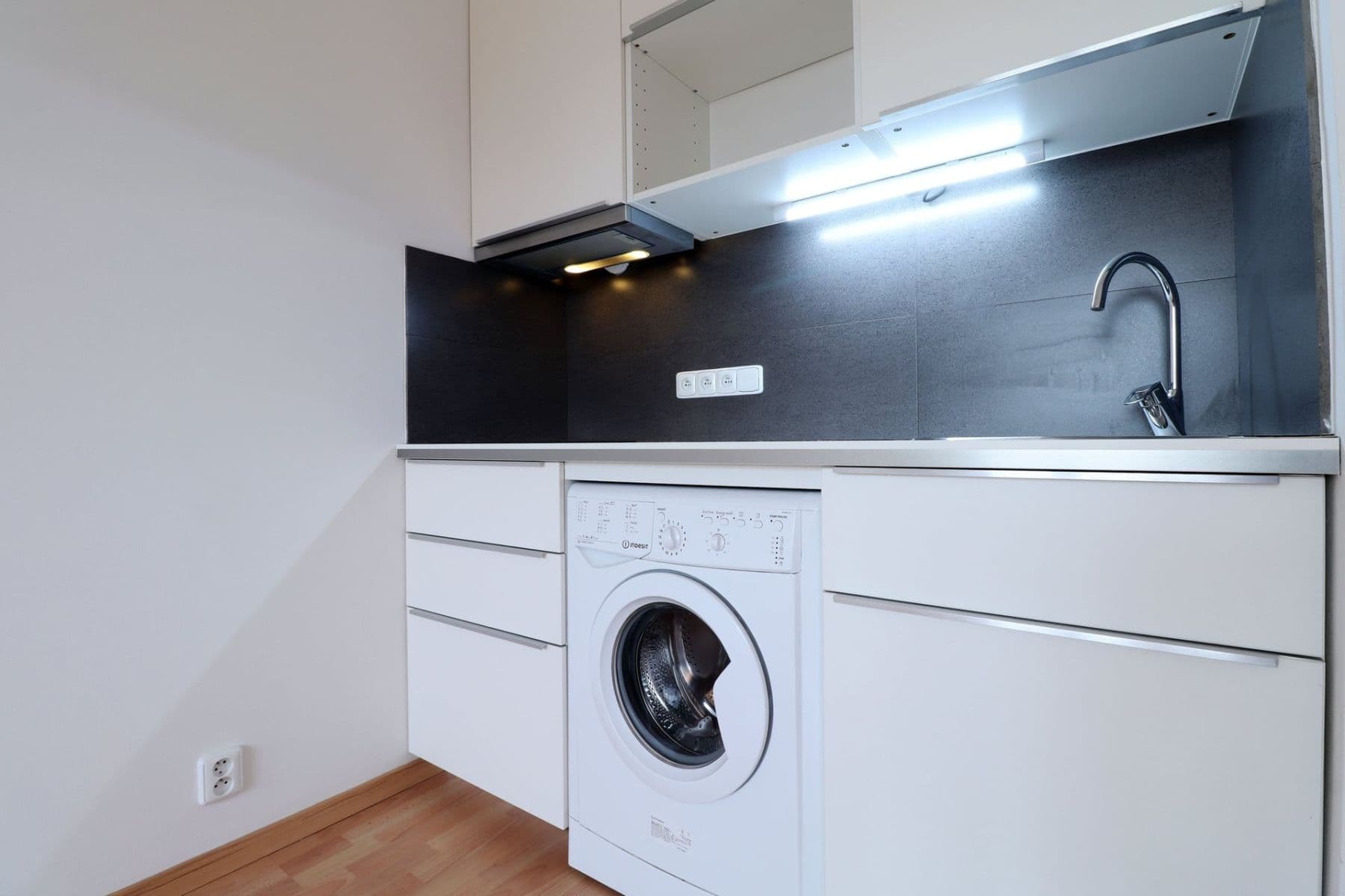 Pronájem bytu 1+kk 27 m², Bítovská, Praha, Praha Pronájem bytu 1+kk 27 m², Bítovská, Praha, Praha