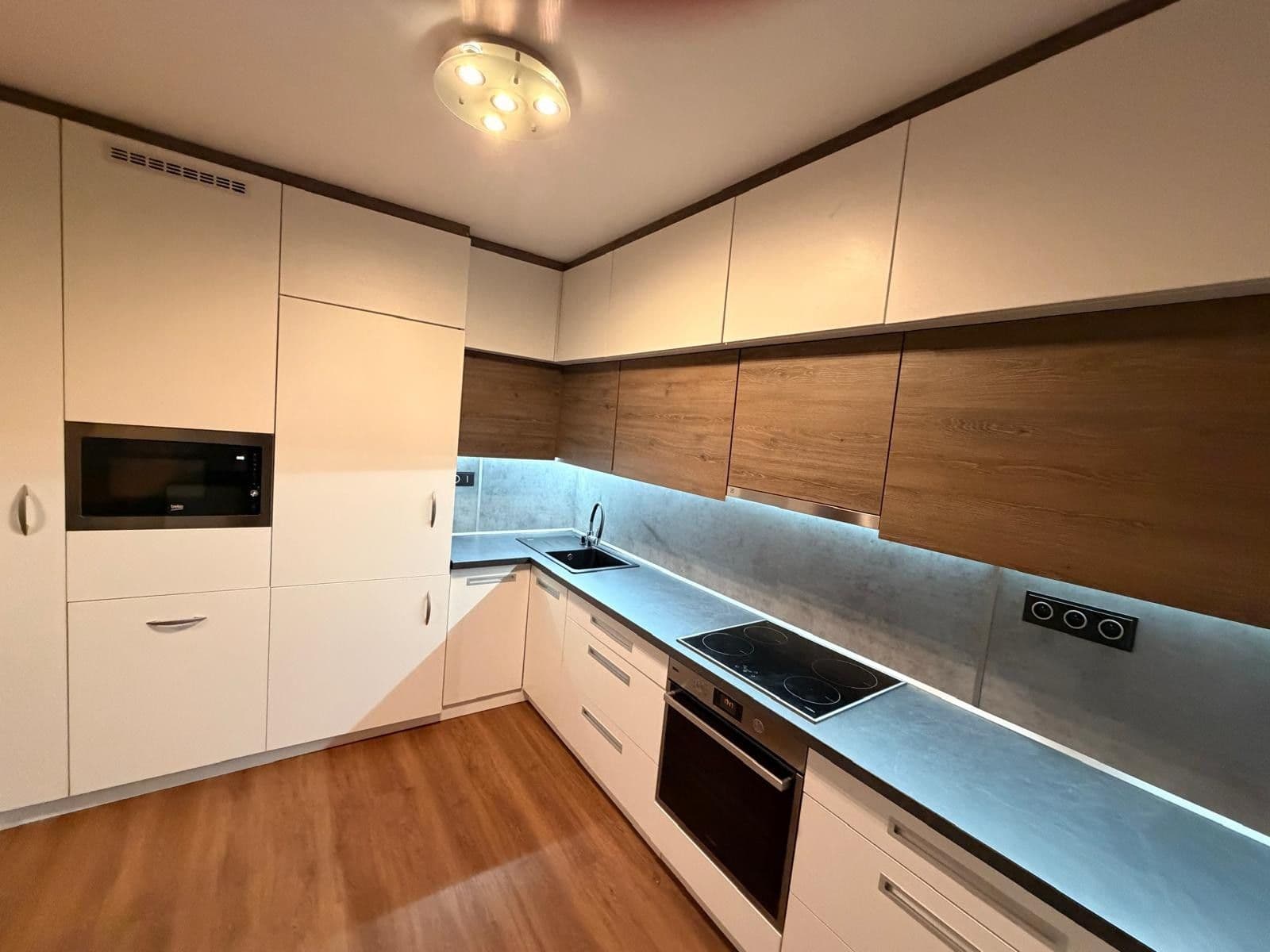 Pronájem bytu 3+kk 62 m², Tajovského, Praha, Praha Pronájem bytu 3+kk 62 m², Tajovského, Praha, Praha