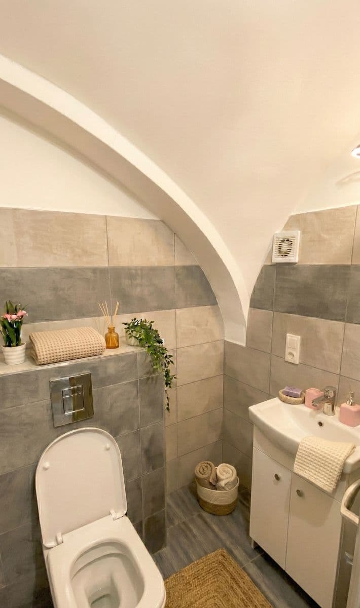 Prodej bytu 1+kk 33 m², Lázeňská, Lanškroun, Pardubický kraj Prodej bytu 1+kk 33 m², Lázeňská, Lanškroun, Pardubický kraj