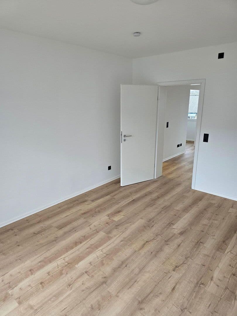 Pronájem bytu 2+1 50 m², Tilsiter Straße 3, Heiligenhaus, Severní Porýní-Vestfálsko Pronájem bytu 2+1 50 m², Tilsiter Straße 3, Heiligenhaus, Severní Porýní-Vestfálsko