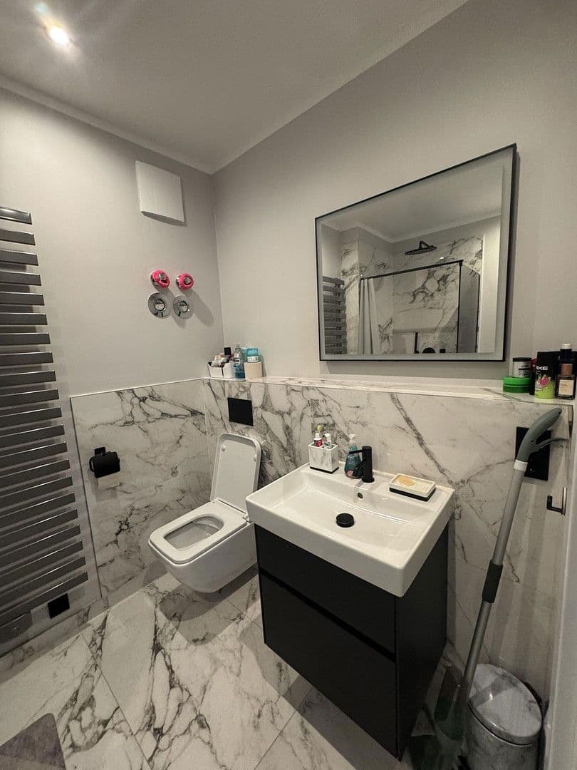 Prodej bytu 3+1 120 m², Charlottenburger Ufer 14, Berlin, Berlín Prodej bytu 3+1 120 m², Charlottenburger Ufer 14, Berlin, Berlín