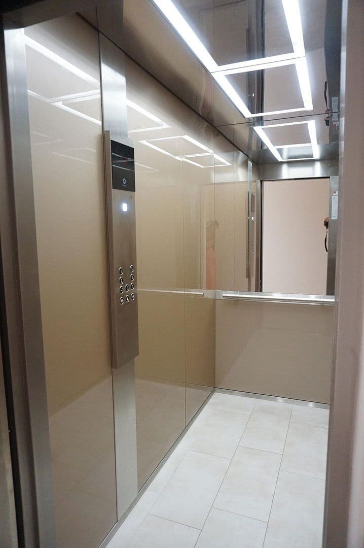 Prodej bytu 3+1 120 m², Charlottenburger Ufer 14, Berlin, Berlín Prodej bytu 3+1 120 m², Charlottenburger Ufer 14, Berlin, Berlín