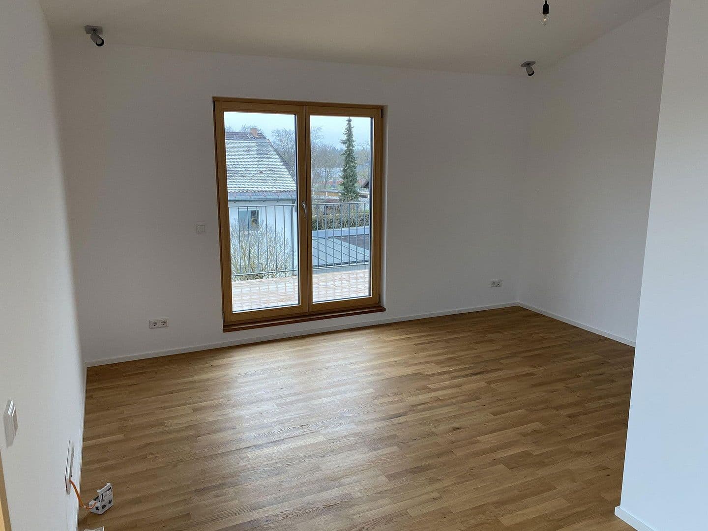 Pronájem bytu 3+1 86 m², Neusatzer Straße 5, München, Bavorsko Pronájem bytu 3+1 86 m², Neusatzer Straße 5, München, Bavorsko