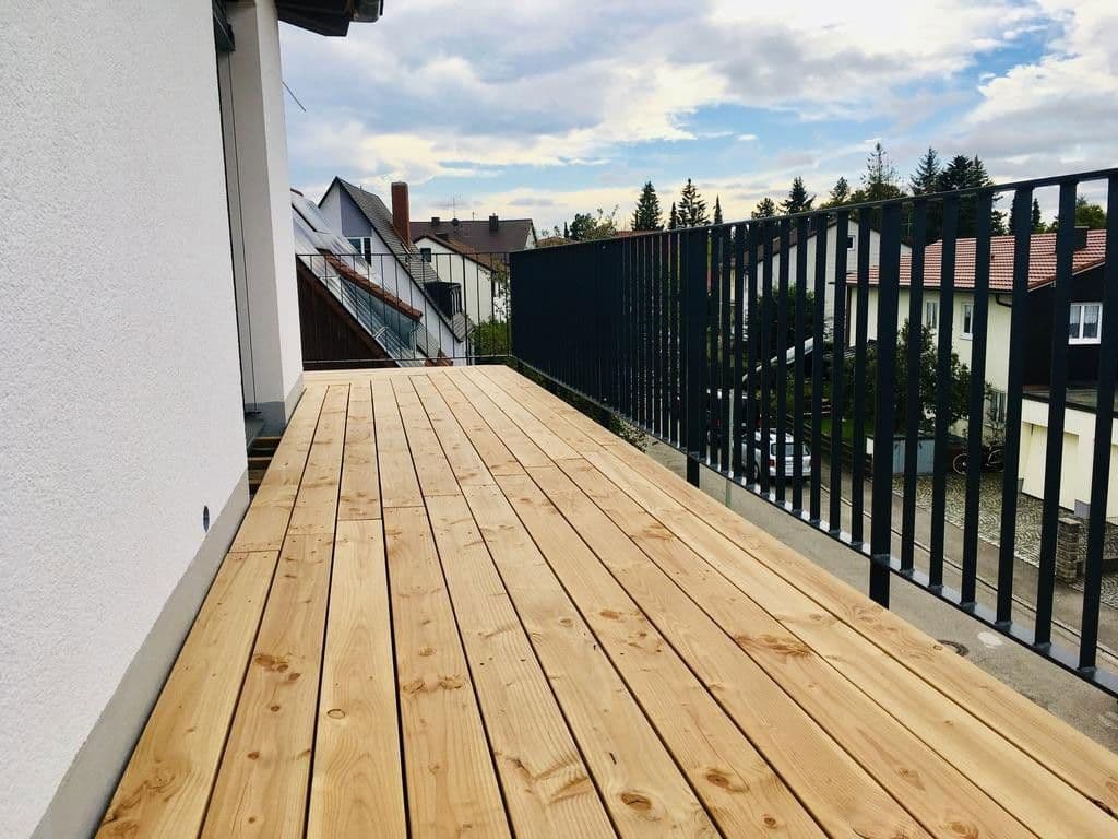 Pronájem bytu 3+1 86 m², Neusatzer Straße 5, München, Bavorsko Pronájem bytu 3+1 86 m², Neusatzer Straße 5, München, Bavorsko