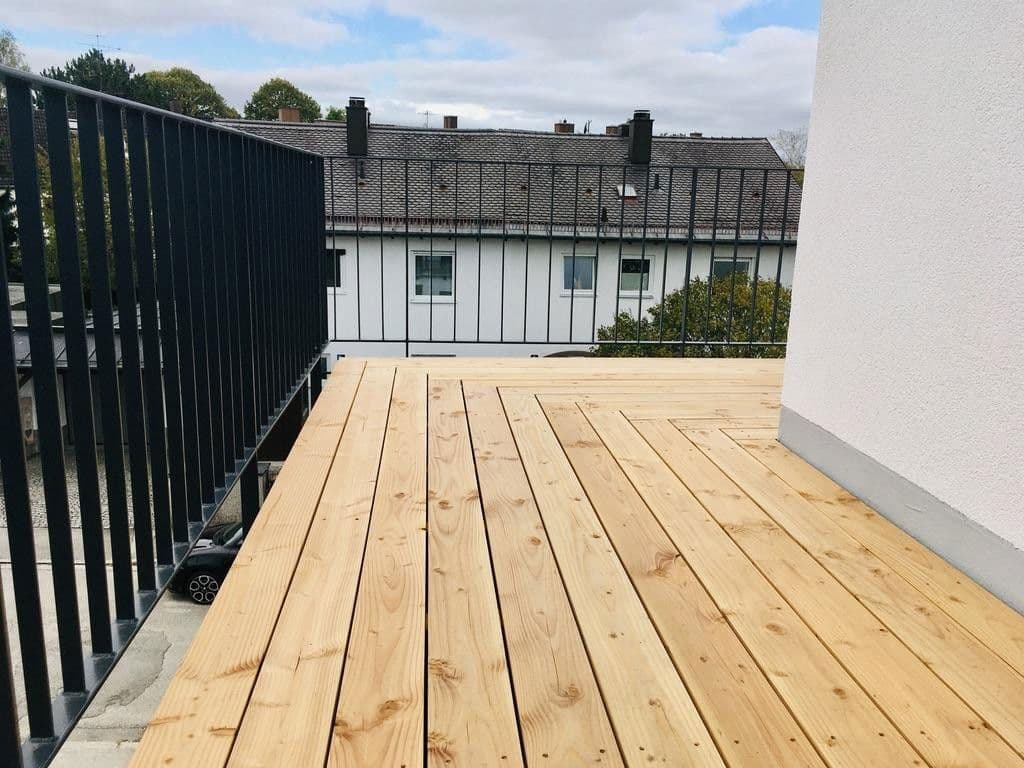 Pronájem bytu 3+1 86 m², Neusatzer Straße 5, München, Bavorsko Pronájem bytu 3+1 86 m², Neusatzer Straße 5, München, Bavorsko