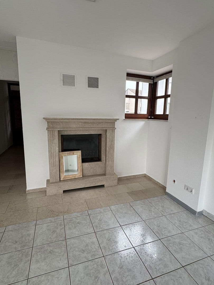 Pronájem bytu 4+1 109 m², Drosselweg 47, Bergisch Gladbach, Severní Porýní-Vestfálsko Pronájem bytu 4+1 109 m², Drosselweg 47, Bergisch Gladbach, Severní Porýní-Vestfálsko