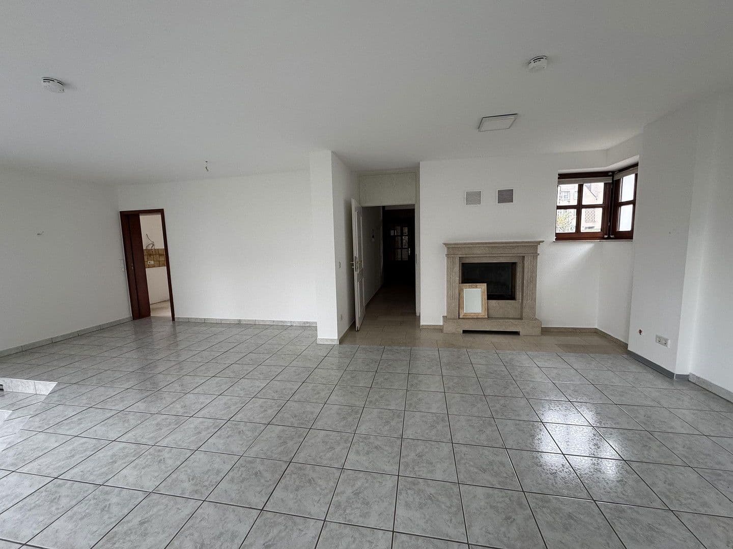 Pronájem bytu 4+1 109 m², Drosselweg 47, Bergisch Gladbach, Severní Porýní-Vestfálsko Pronájem bytu 4+1 109 m², Drosselweg 47, Bergisch Gladbach, Severní Porýní-Vestfálsko