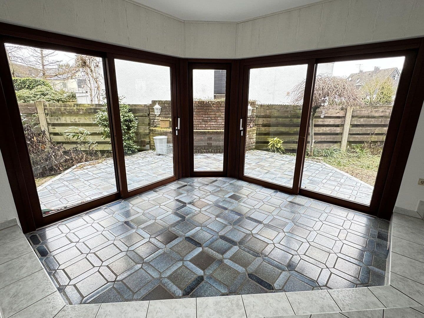 Pronájem bytu 4+1 109 m², Drosselweg 47, Bergisch Gladbach, Severní Porýní-Vestfálsko Pronájem bytu 4+1 109 m², Drosselweg 47, Bergisch Gladbach, Severní Porýní-Vestfálsko