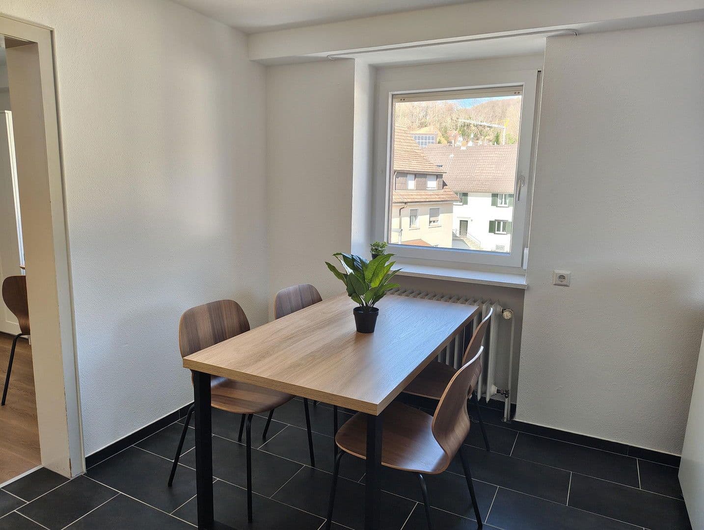 Pronájem bytu 2+1 50 m², Grenzach-Wyhlen, Bádensko-Württembersko Pronájem bytu 2+1 50 m², Grenzach-Wyhlen, Bádensko-Württembersko