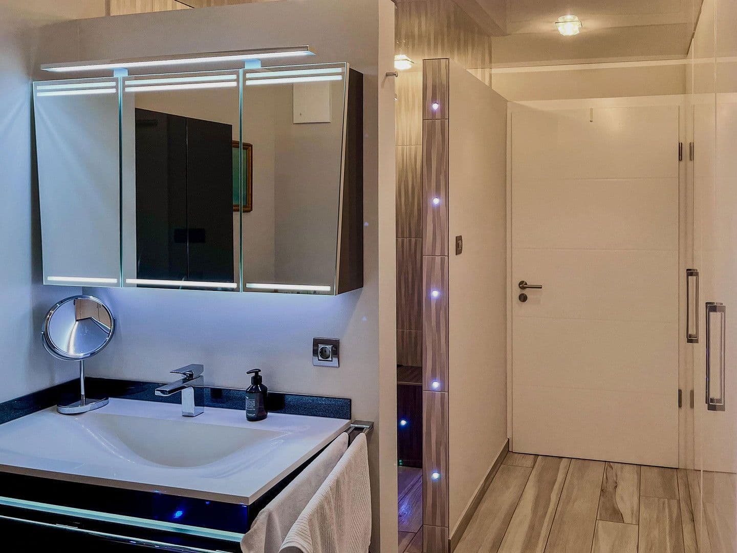 Prodej bytu 3+1 101 m², Hamburg, Hamburg Prodej bytu 3+1 101 m², Hamburg, Hamburg