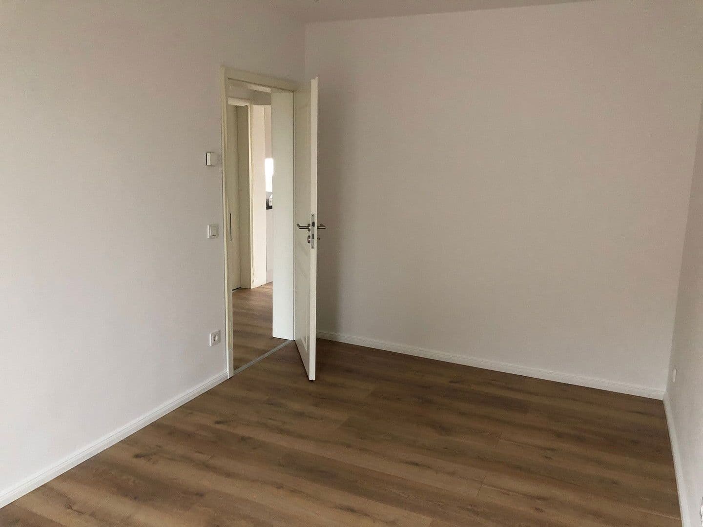 Pronájem bytu 2+1 55 m², berlin, Berlín Pronájem bytu 2+1 55 m², berlin, Berlín