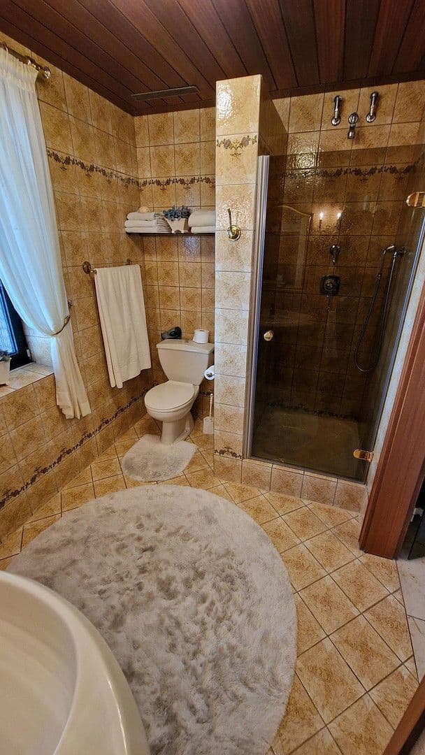 Prodej domu 184 m², pozemek 1.045 m², Schulstraße, Königswinter, Severní Porýní-Vestfálsko Prodej domu 184 m², pozemek 1.045 m², Schulstraße, Königswinter, Severní Porýní-Vestfálsko