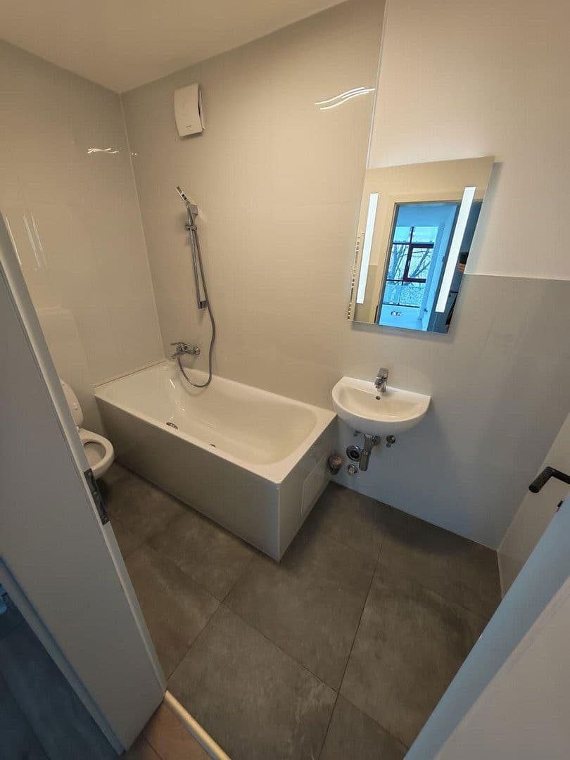 Prodej bytu 2+1 75 m², Albrechtstr. 22, Bremen, Bremen Prodej bytu 2+1 75 m², Albrechtstr. 22, Bremen, Bremen