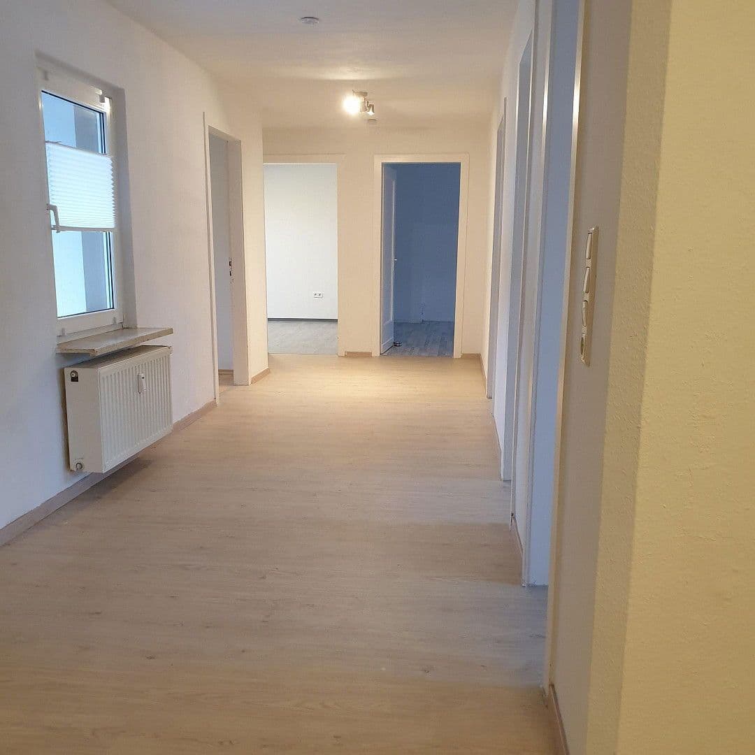 Pronájem bytu 3+1 90 m², Ebertstr. 93, Oberhausen, Severní Porýní-Vestfálsko Pronájem bytu 3+1 90 m², Ebertstr. 93, Oberhausen, Severní Porýní-Vestfálsko