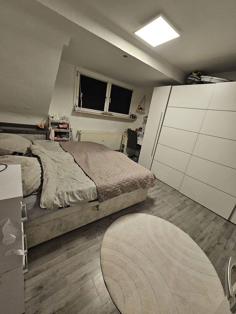 Pronájem bytu 3+1 90 m², Ebertstr. 93, Oberhausen, Severní Porýní-Vestfálsko Pronájem bytu 3+1 90 m², Ebertstr. 93, Oberhausen, Severní Porýní-Vestfálsko