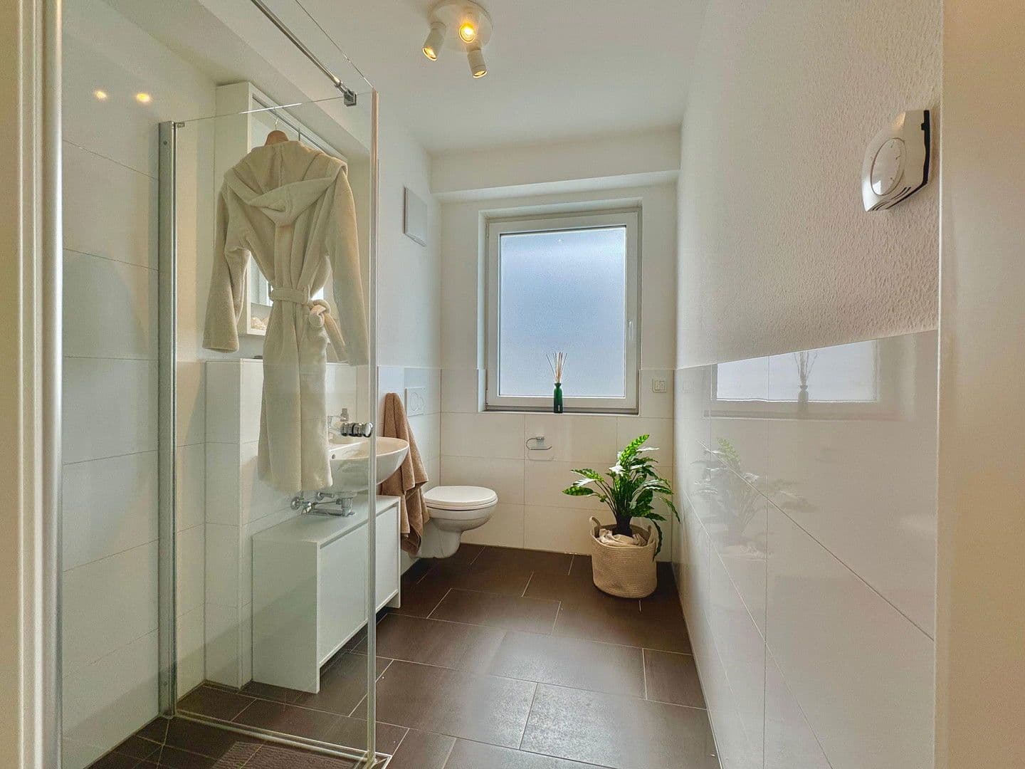 Pronájem bytu 1+1 45 m², Endenicher Str. 308, Bonn, Severní Porýní-Vestfálsko Pronájem bytu 1+1 45 m², Endenicher Str. 308, Bonn, Severní Porýní-Vestfálsko