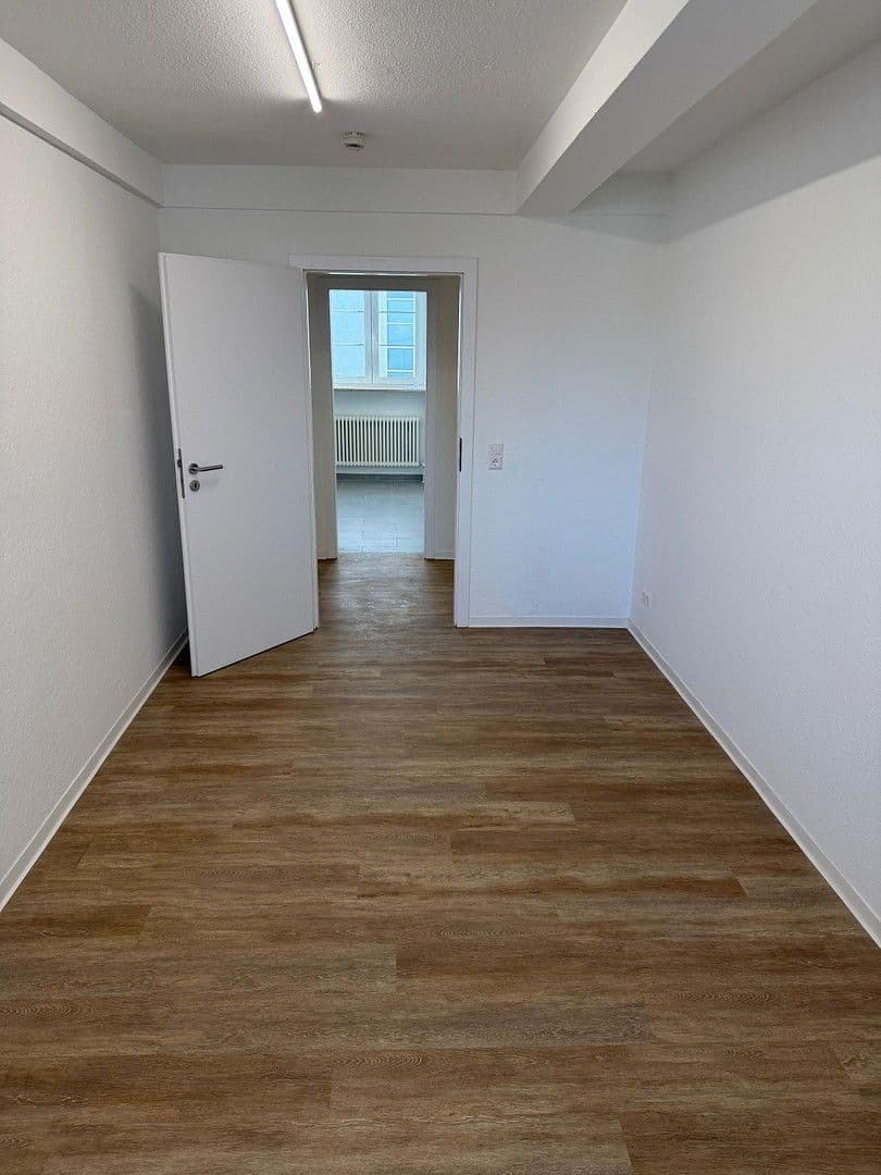 Pronájem kanceláře 125 m², Josefstraße 2A, Donaueschingen, Bádensko-Württembersko Pronájem kanceláře 125 m², Josefstraße 2A, Donaueschingen, Bádensko-Württembersko
