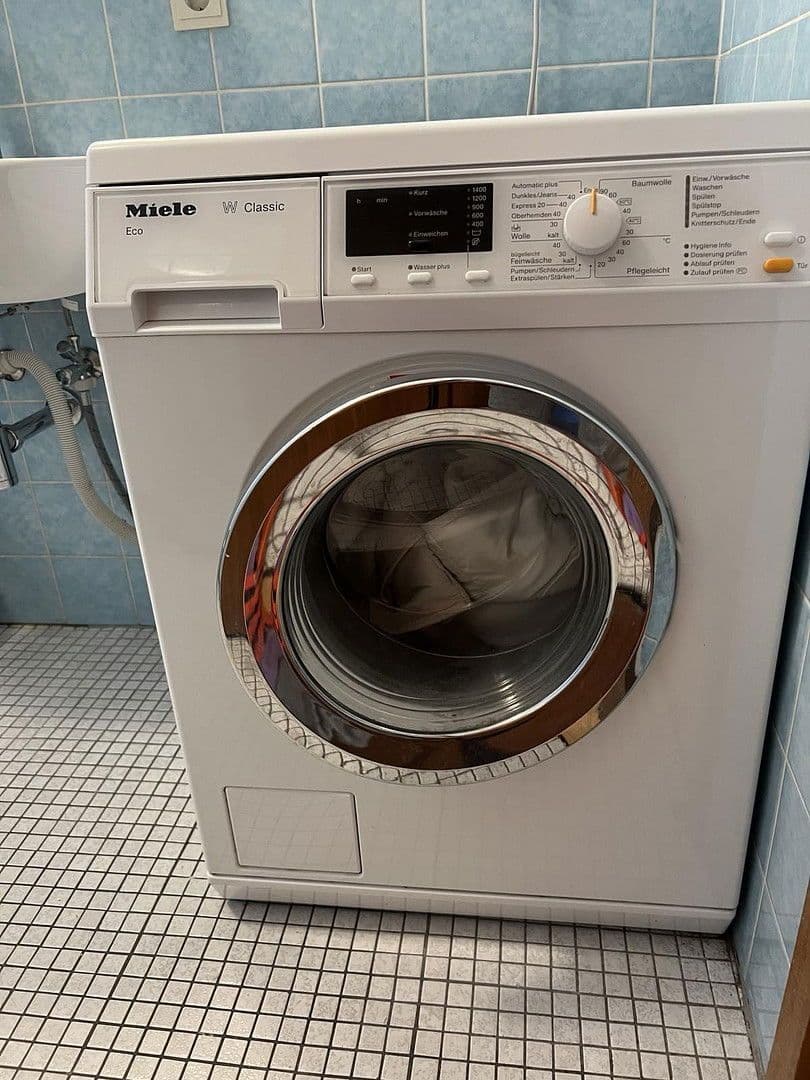 Pronájem bytu 2+1 70 m², Oederweg, FRANKFURT AM MAIN, Hessen Pronájem bytu 2+1 70 m², Oederweg, FRANKFURT AM MAIN, Hessen