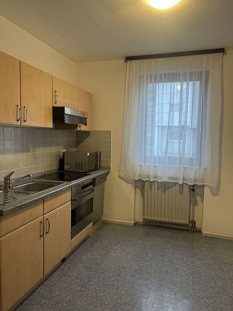 Pronájem bytu 2+1 70 m², Oederweg, FRANKFURT AM MAIN, Hessen Pronájem bytu 2+1 70 m², Oederweg, FRANKFURT AM MAIN, Hessen