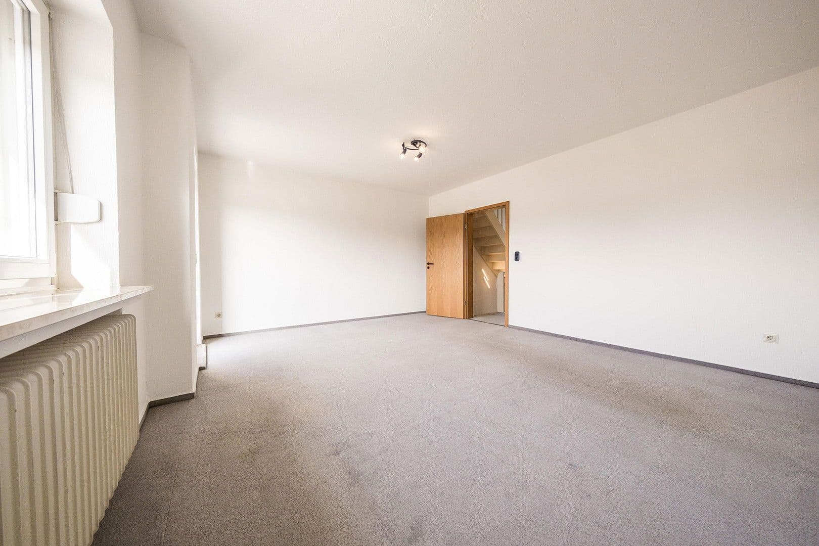 Prodej domu 95 m², pozemek 140 m², Stuhr, Dolní Sasko Prodej domu 95 m², pozemek 140 m², Stuhr, Dolní Sasko
