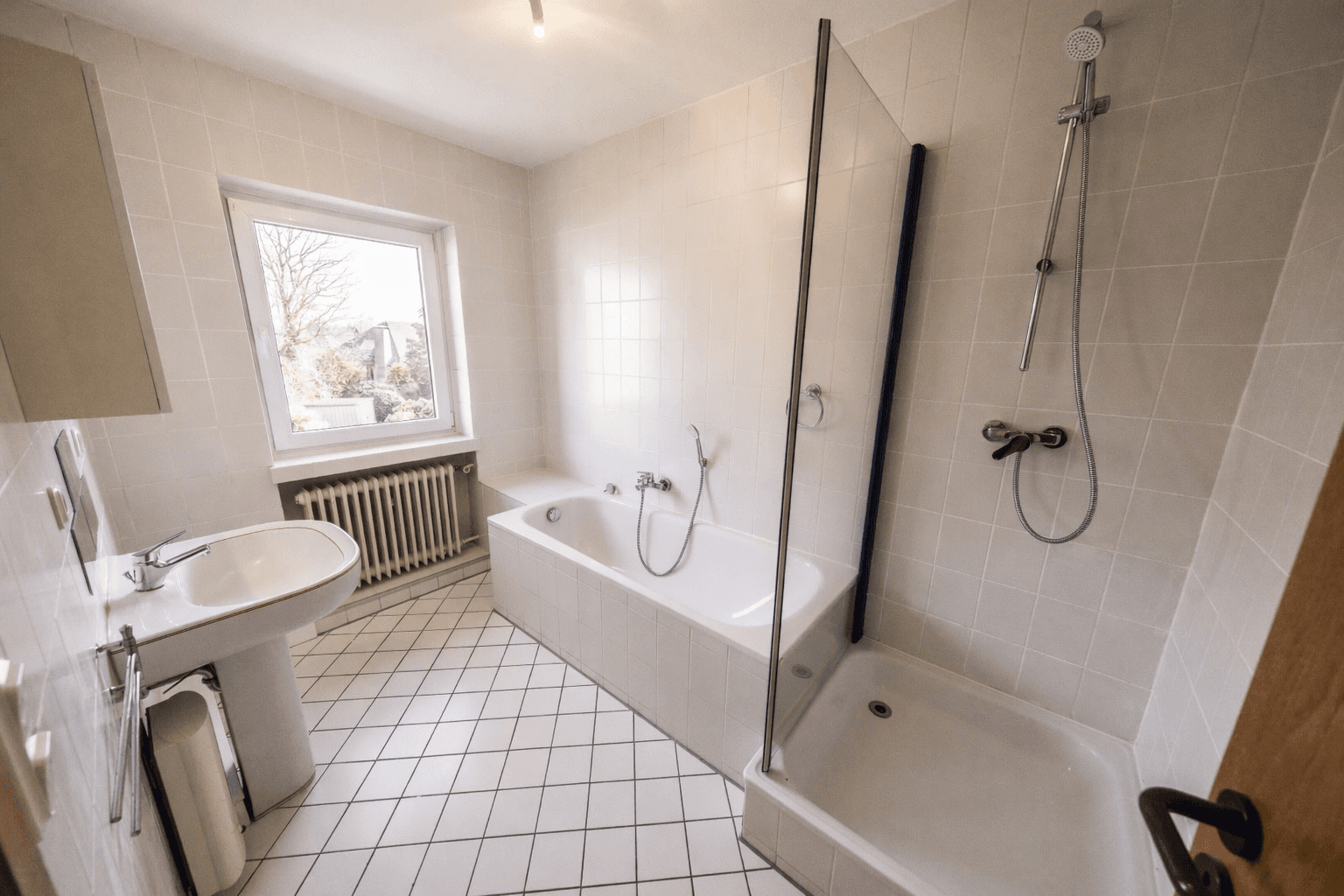 Prodej domu 95 m², pozemek 140 m², Stuhr, Dolní Sasko Prodej domu 95 m², pozemek 140 m², Stuhr, Dolní Sasko