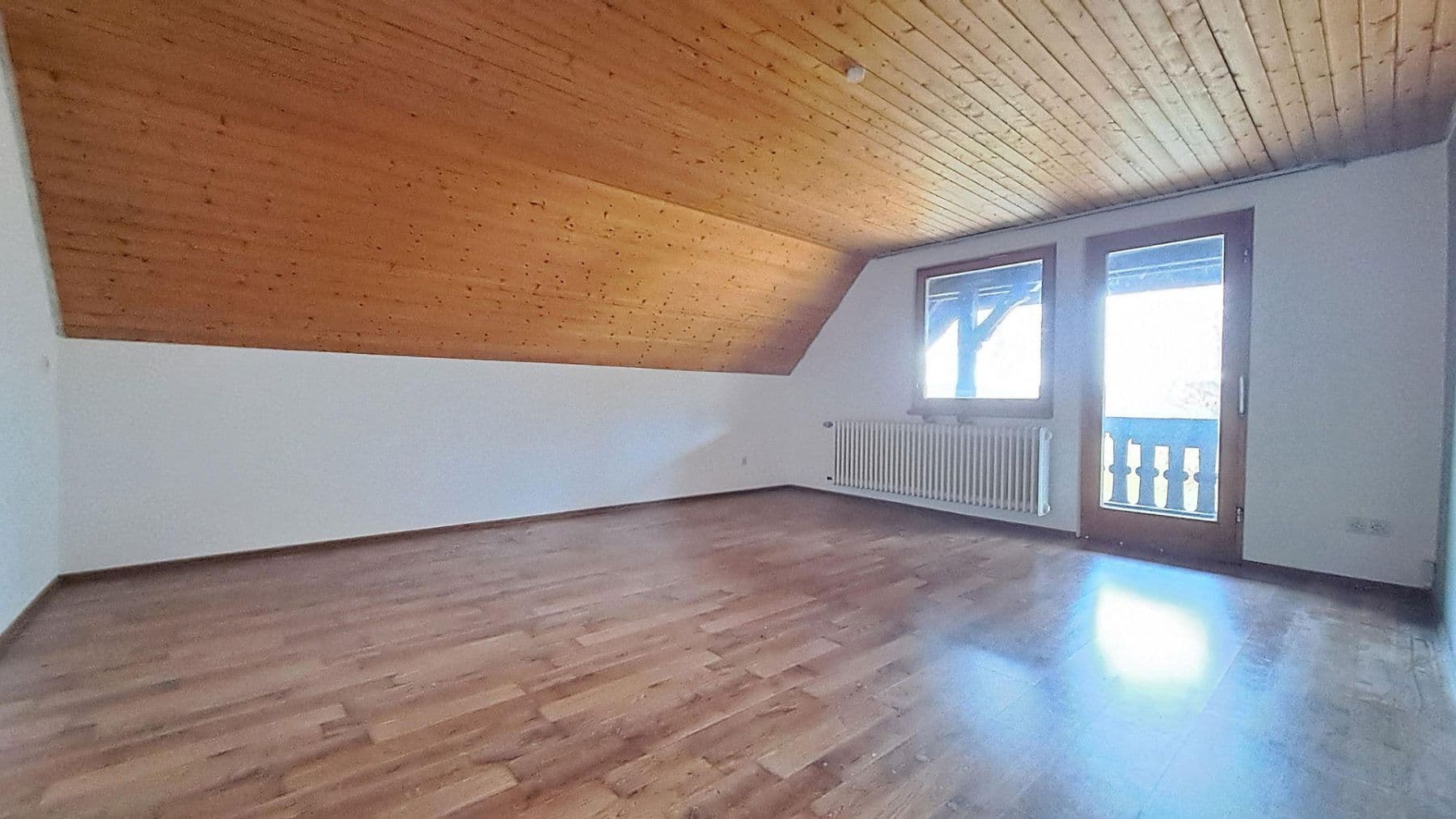 Prodej domu 436 m², pozemek 1.970 m², Erlenbachweg 22, Lenzkirch, Bádensko-Württembersko Prodej domu 436 m², pozemek 1.970 m², Erlenbachweg 22, Lenzkirch, Bádensko-Württembersko