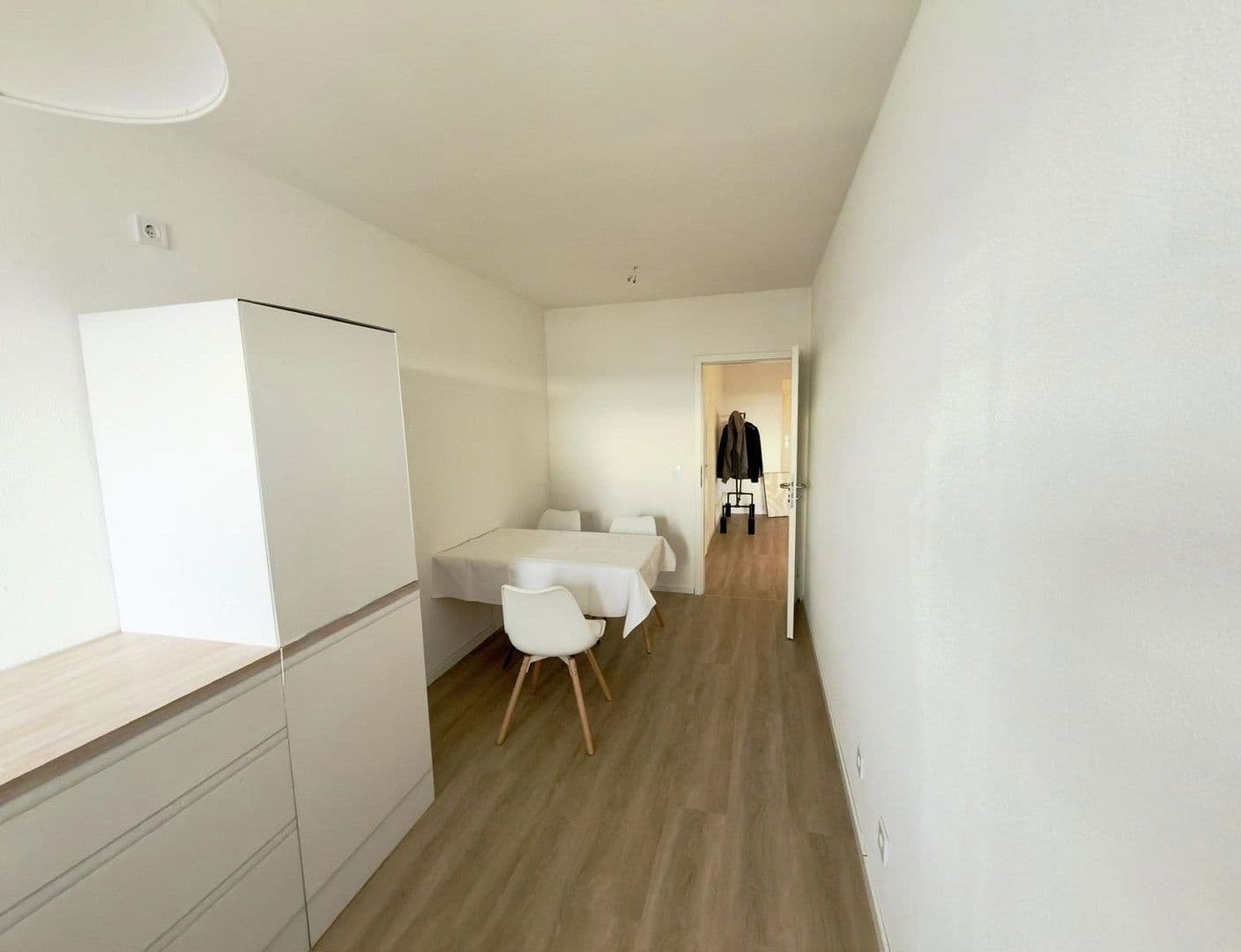Prodej bytu 3+1 86 m², Paderborn, Severní Porýní-Vestfálsko Prodej bytu 3+1 86 m², Paderborn, Severní Porýní-Vestfálsko