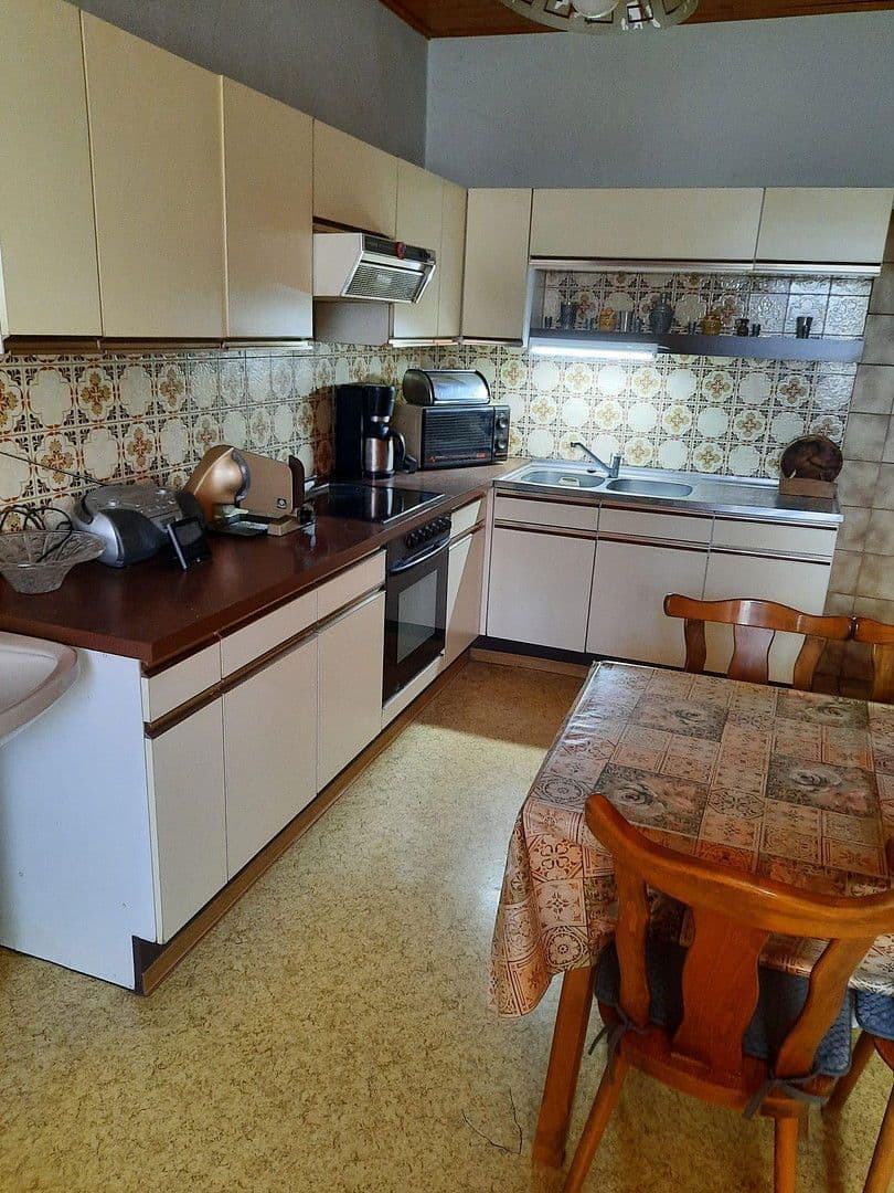 Prodej domu 108 m², pozemek 1.612 m², Hauptstraße, Rabensburg, Dolní Rakousko Prodej domu 108 m², pozemek 1.612 m², Hauptstraße, Rabensburg, Dolní Rakousko