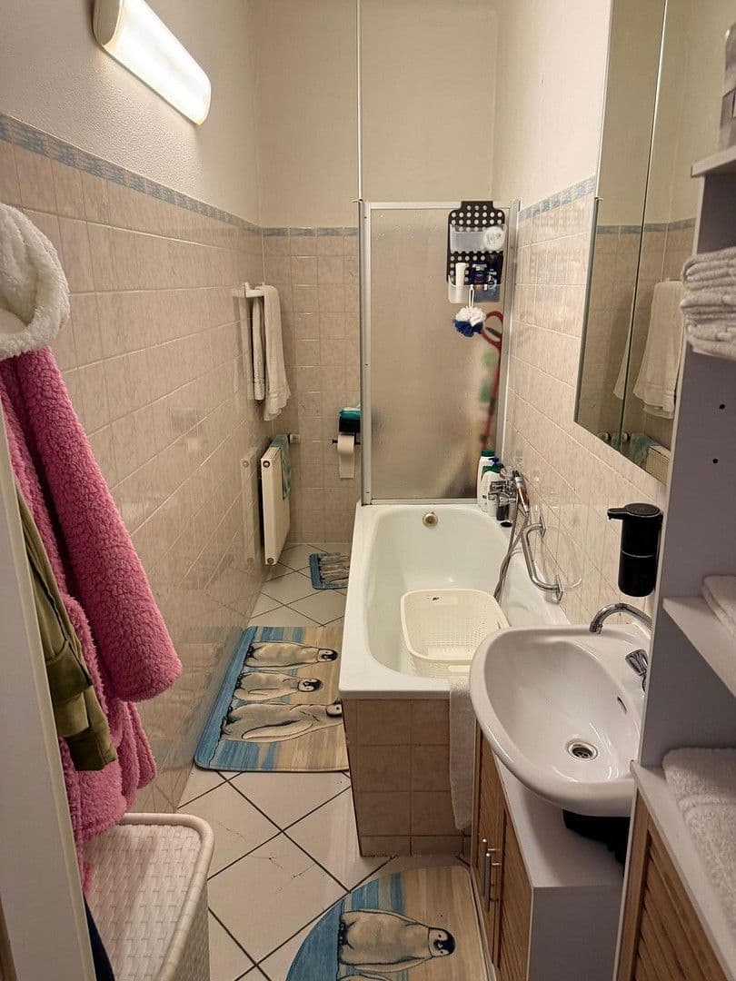 Pronájem bytu 2+1 57 m², Kaiserstr. 1, Schwelm, Severní Porýní-Vestfálsko Pronájem bytu 2+1 57 m², Kaiserstr. 1, Schwelm, Severní Porýní-Vestfálsko