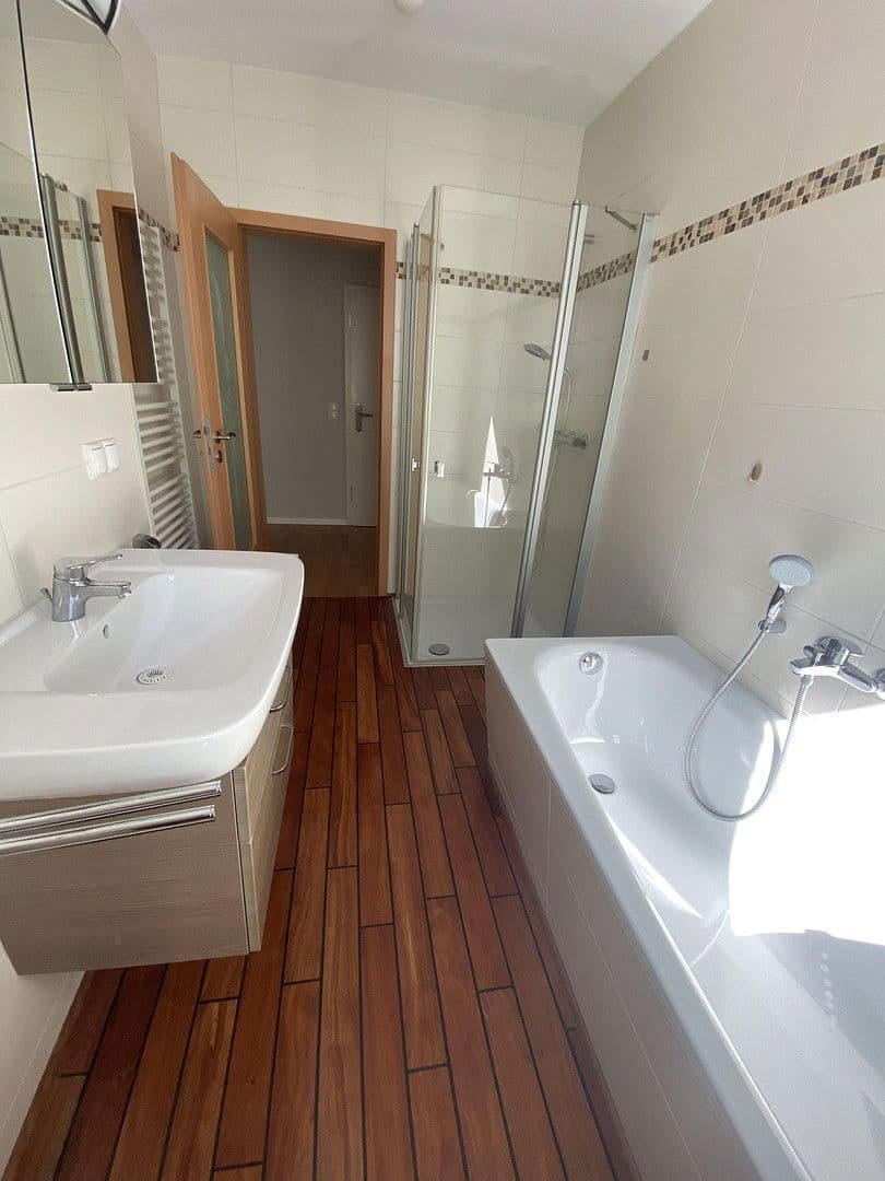 Pronájem bytu 3+1 89 m², Rudolstadt, Durynsko Pronájem bytu 3+1 89 m², Rudolstadt, Durynsko