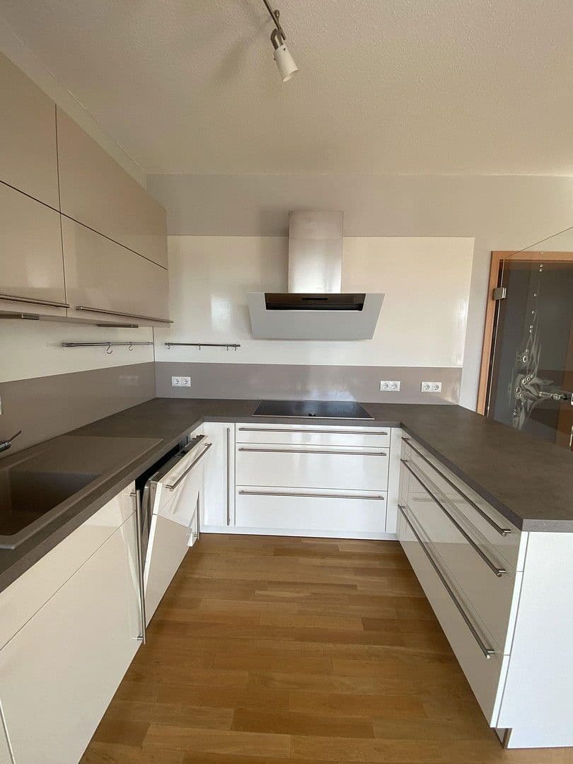 Pronájem bytu 3+1 89 m², Rudolstadt, Durynsko Pronájem bytu 3+1 89 m², Rudolstadt, Durynsko