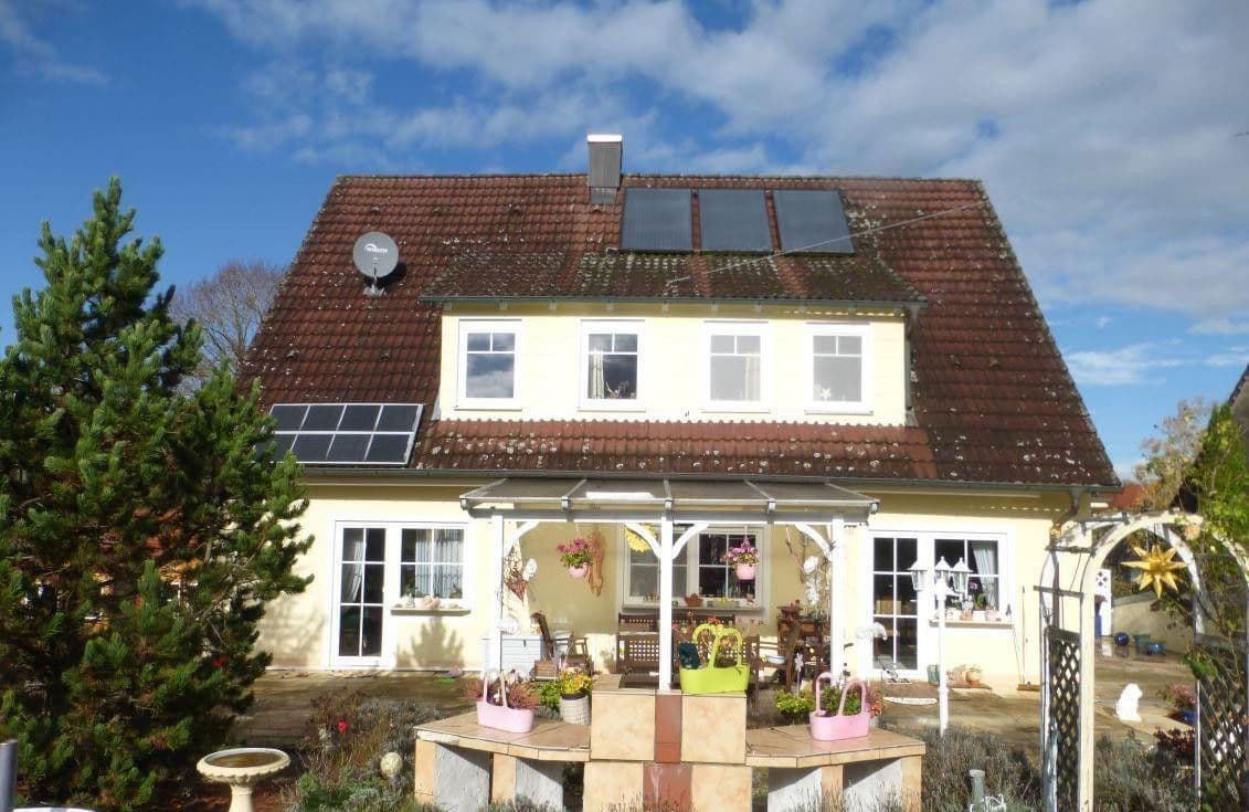 Prodej domu 150 m², pozemek 1.700 m², Vestenbergsgreuth, Bavorsko Prodej domu 150 m², pozemek 1.700 m², Vestenbergsgreuth, Bavorsko