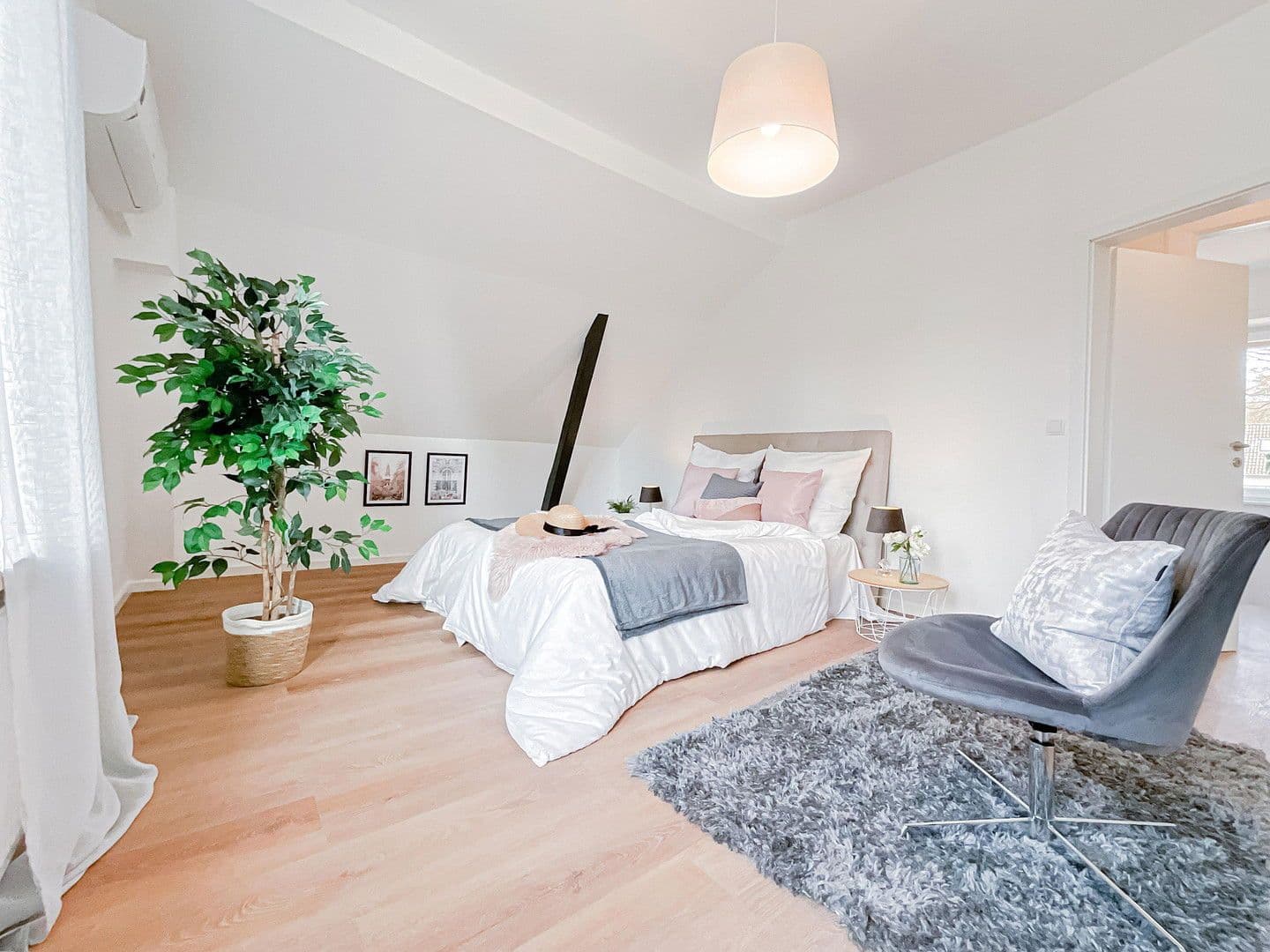 Prodej domu 144 m², pozemek 468 m², Hamburg, Hamburg Prodej domu 144 m², pozemek 468 m², Hamburg, Hamburg