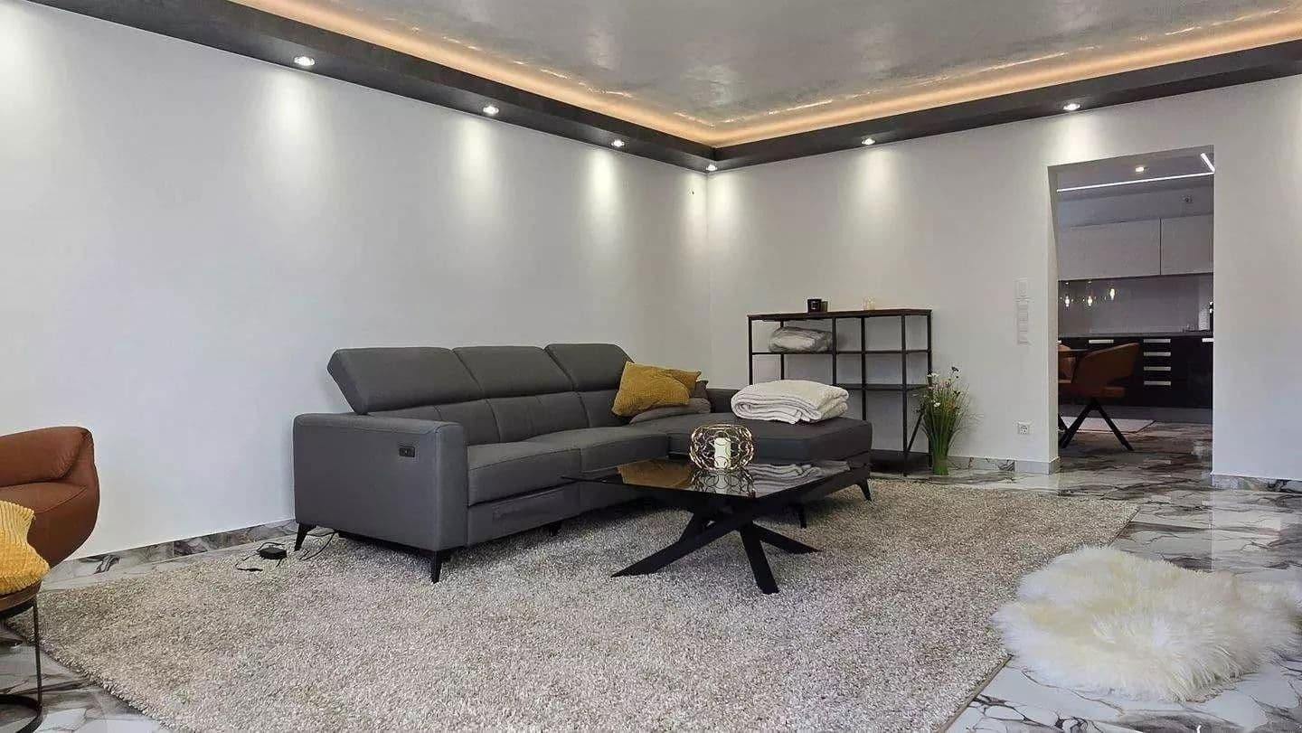 Pronájem bytu 2+kk 81 m², Stuttgart, Bádensko-Württembersko Pronájem bytu 2+kk 81 m², Stuttgart, Bádensko-Württembersko