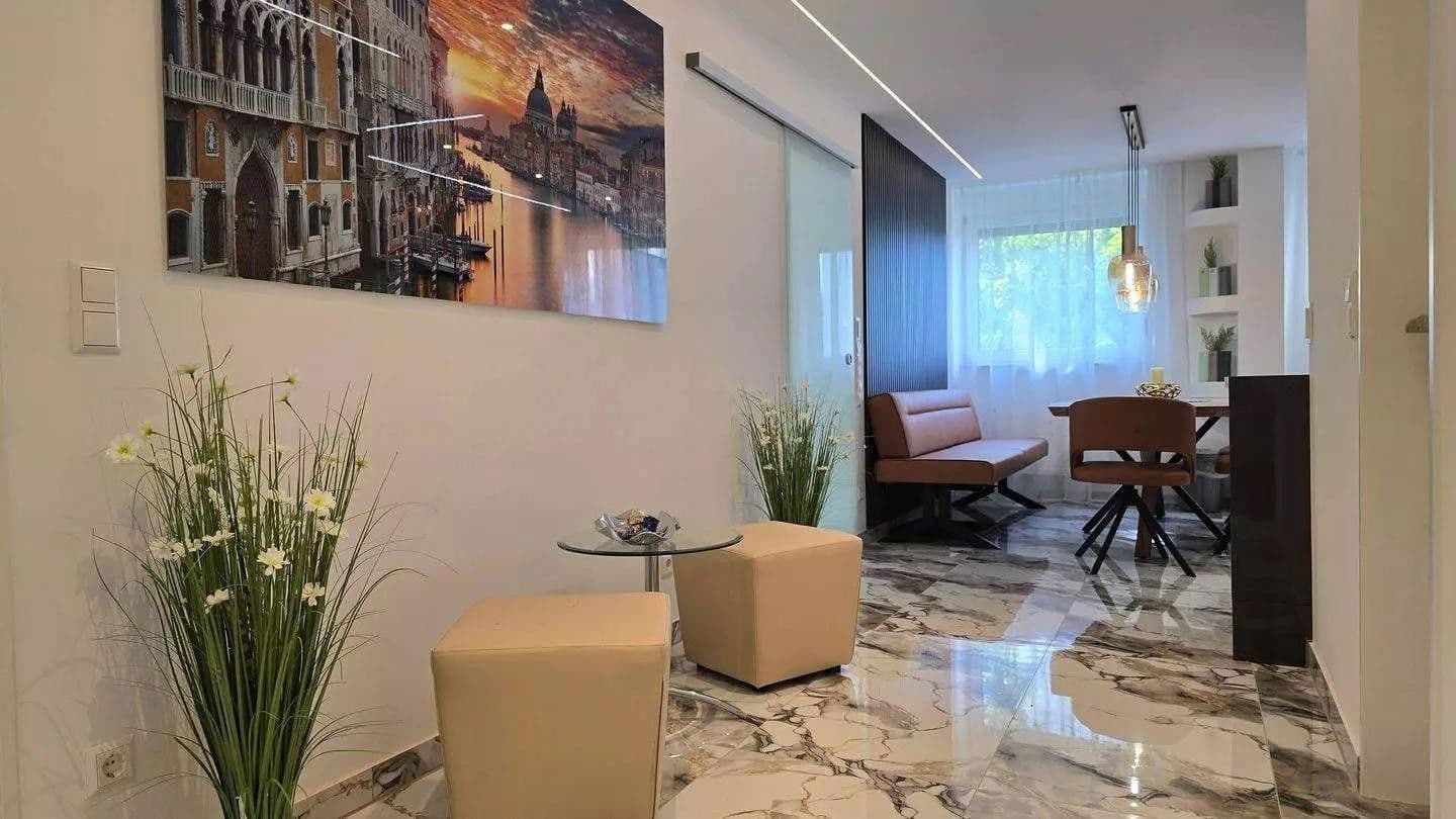 Pronájem bytu 2+kk 81 m², Stuttgart, Bádensko-Württembersko Pronájem bytu 2+kk 81 m², Stuttgart, Bádensko-Württembersko