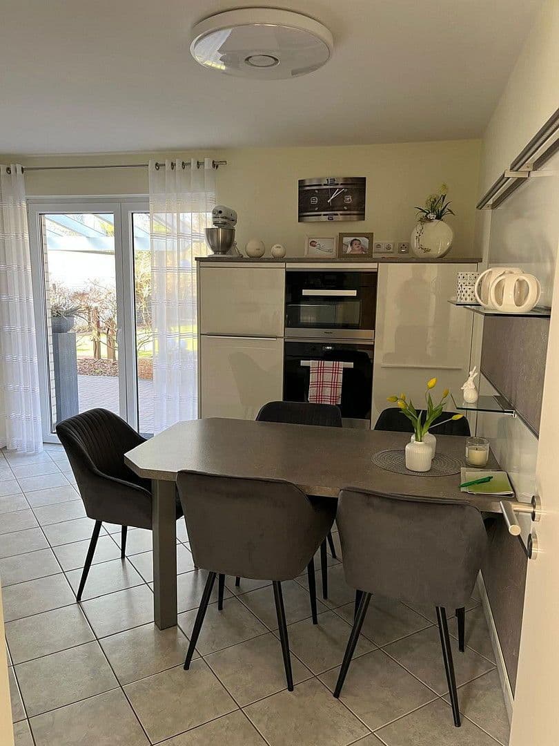 Prodej domu 180 m², pozemek 850 m², Löningen, Dolní Sasko Prodej domu 180 m², pozemek 850 m², Löningen, Dolní Sasko