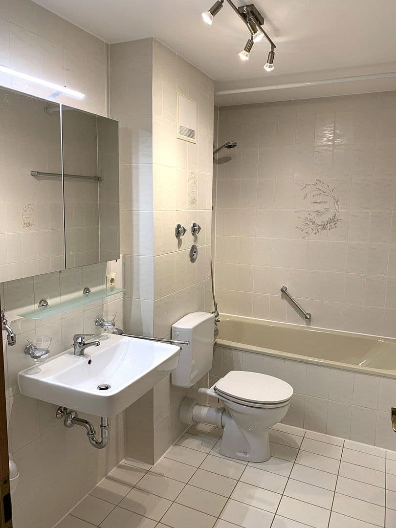 Pronájem bytu 2+1 59 m², Remboldstr. 1a, Augsburg, Bavorsko Pronájem bytu 2+1 59 m², Remboldstr. 1a, Augsburg, Bavorsko