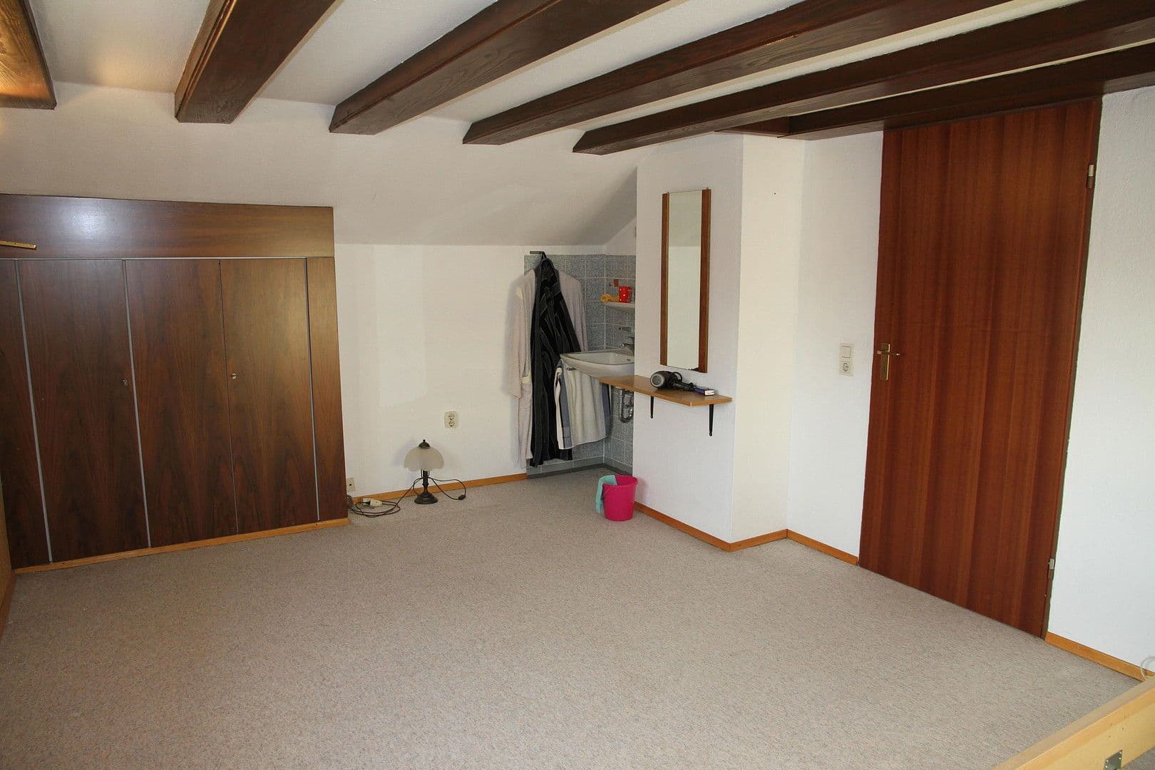 Prodej domu 161 m², pozemek 504 m², Bruchköbel, Hessen Prodej domu 161 m², pozemek 504 m², Bruchköbel, Hessen