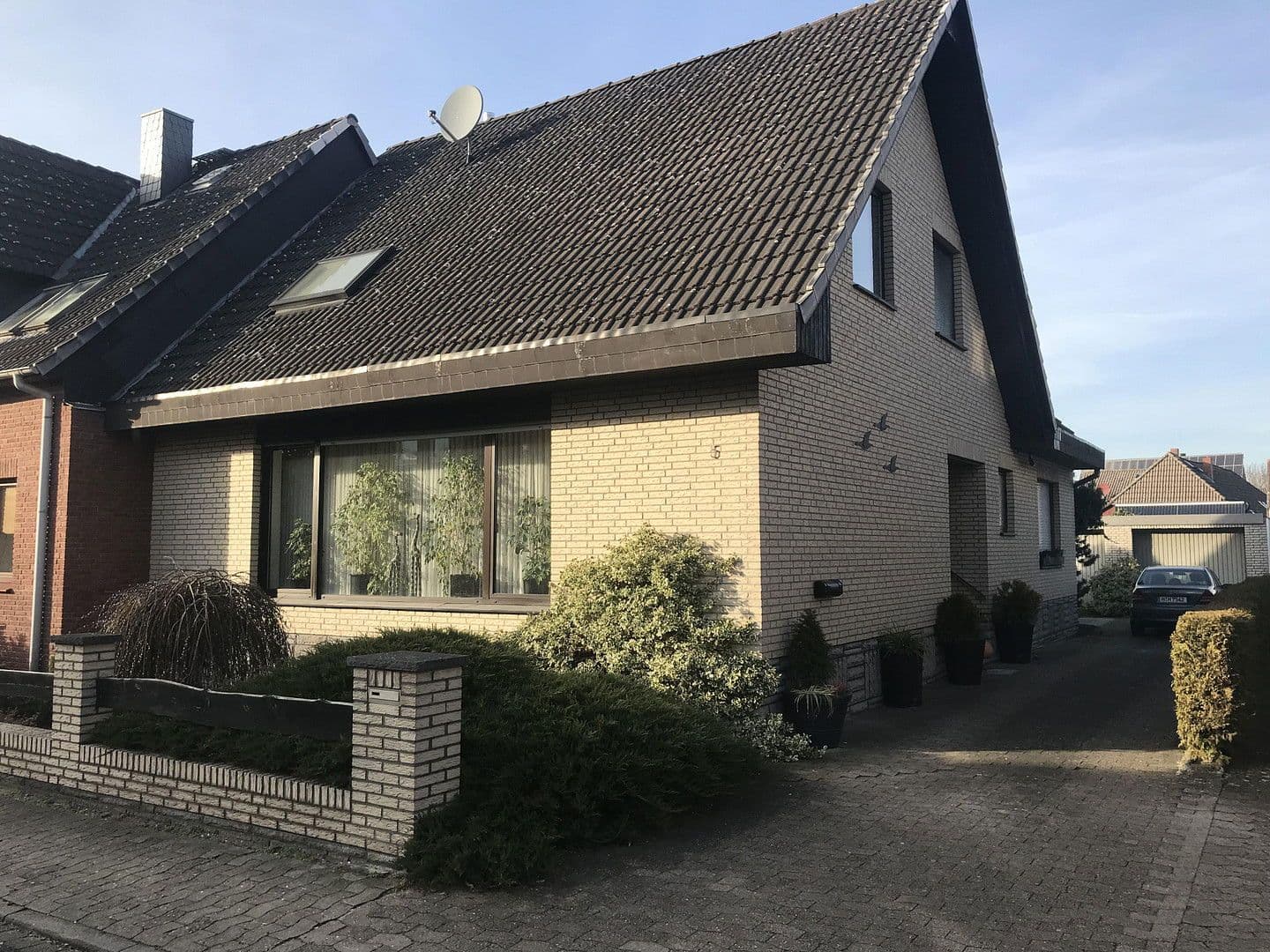 Prodej domu 215 m², pozemek 750 m², Grethenstraße 5, Lehrte, Dolní Sasko Prodej domu 215 m², pozemek 750 m², Grethenstraße 5, Lehrte, Dolní Sasko