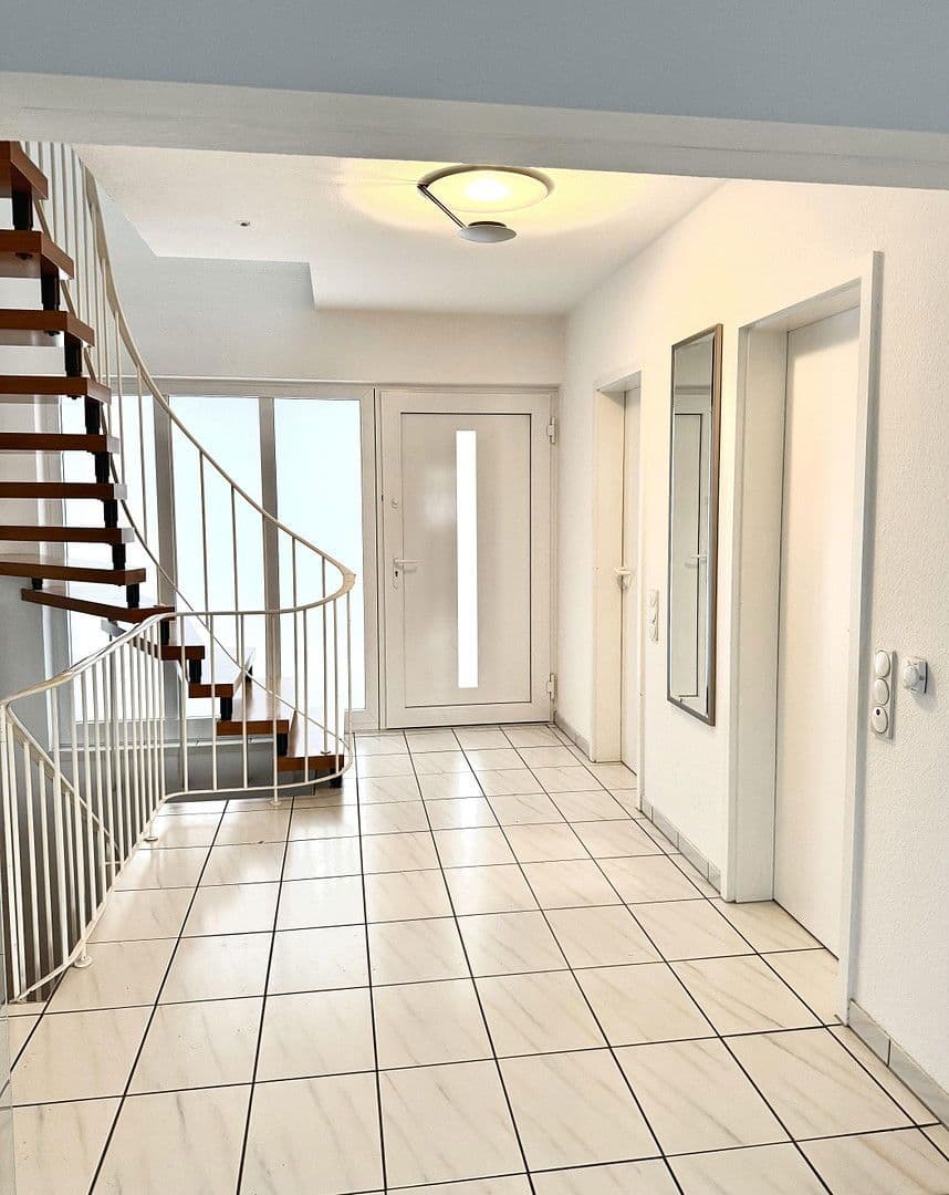 Prodej domu 270 m², pozemek 776 m², Weisenheim am Berg, Porýní-Falc Prodej domu 270 m², pozemek 776 m², Weisenheim am Berg, Porýní-Falc