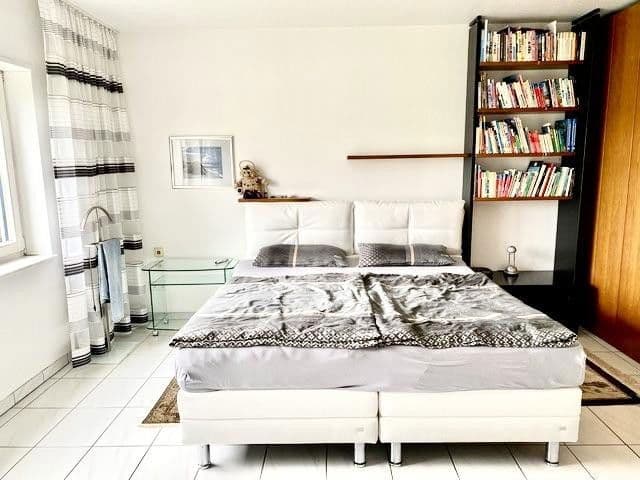 Prodej domu 270 m², pozemek 776 m², Weisenheim am Berg, Porýní-Falc Prodej domu 270 m², pozemek 776 m², Weisenheim am Berg, Porýní-Falc