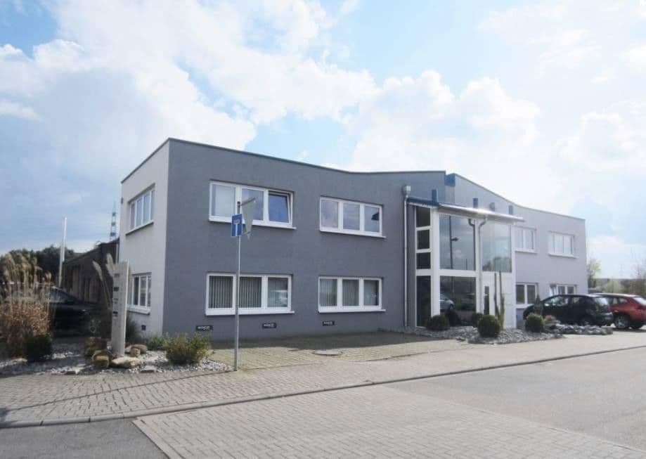 Pronájem kanceláře 175 m², Eichenweg 19, Schwetzingen, Bádensko-Württembersko Pronájem kanceláře 175 m², Eichenweg 19, Schwetzingen, Bádensko-Württembersko