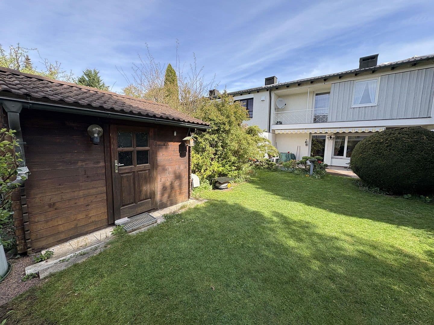 Prodej domu 144 m², pozemek 314 m², Krailling, Bavorsko Prodej domu 144 m², pozemek 314 m², Krailling, Bavorsko