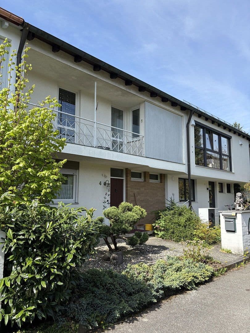 Prodej domu 144 m², pozemek 314 m², Krailling, Bavorsko Prodej domu 144 m², pozemek 314 m², Krailling, Bavorsko